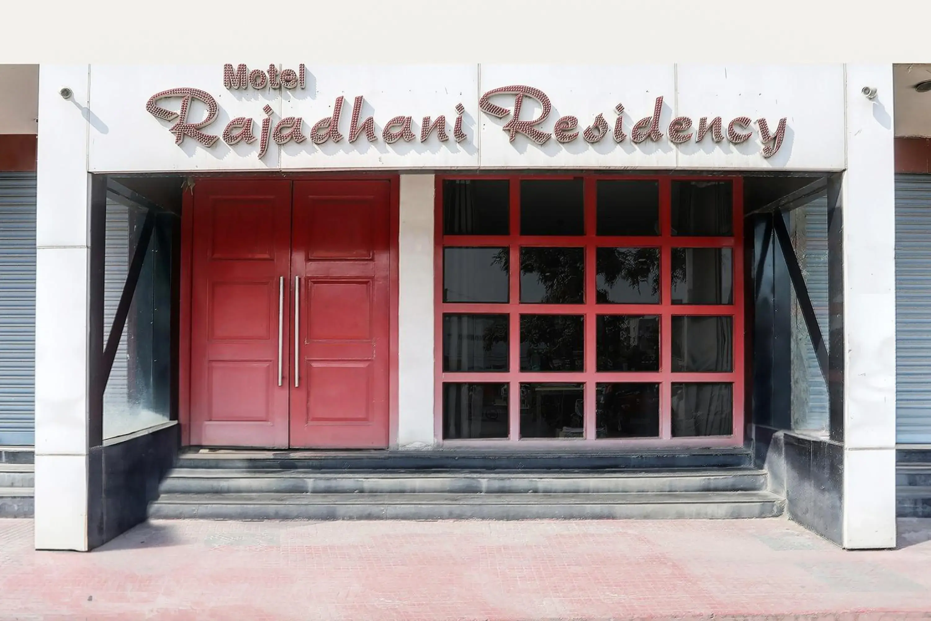 Facade/entrance in Townhouse Rajdhani Residency Facade/entrance in Townhouse Rajdhani Residency