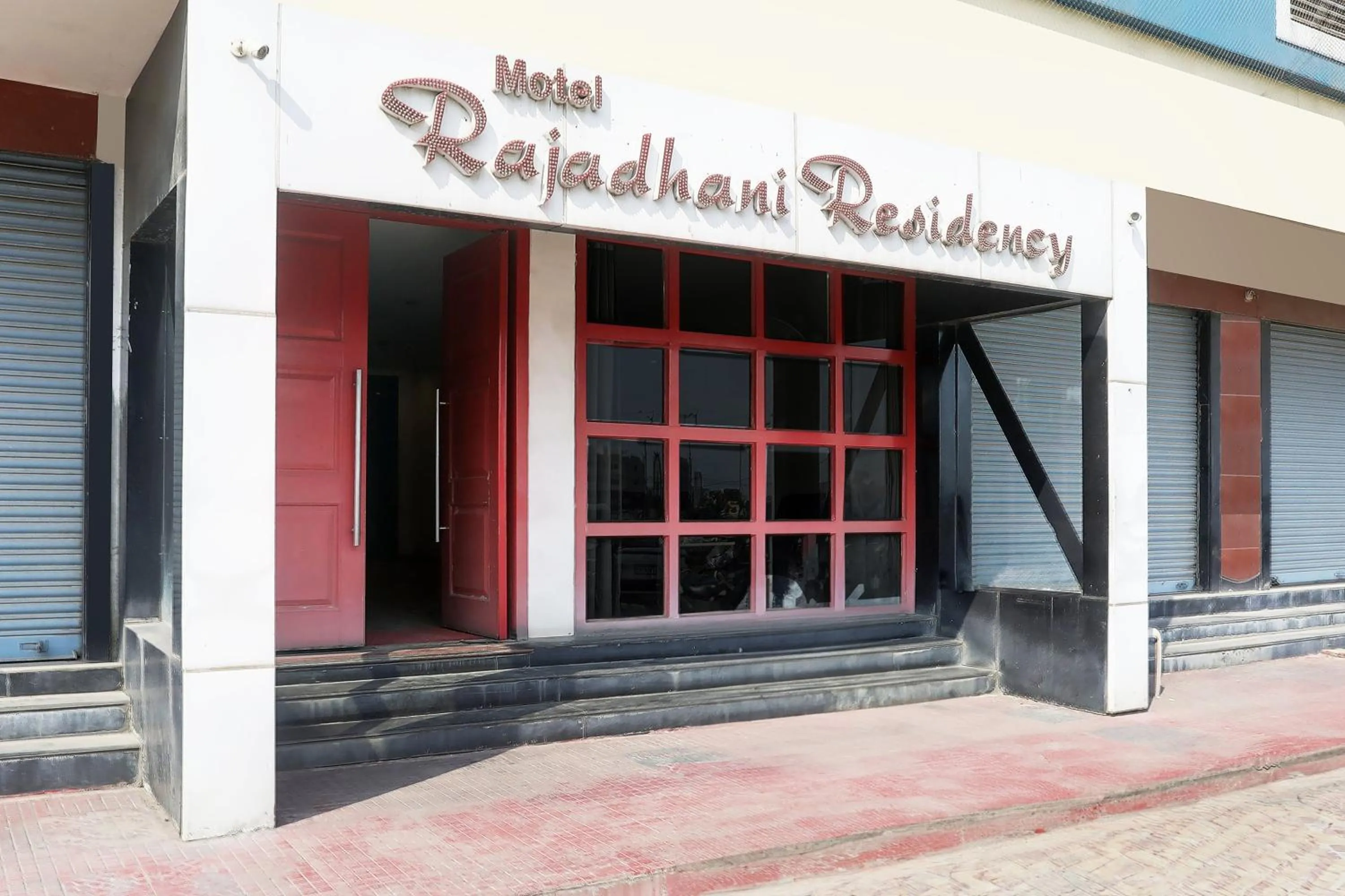 Facade/entrance in Townhouse Rajdhani Residency