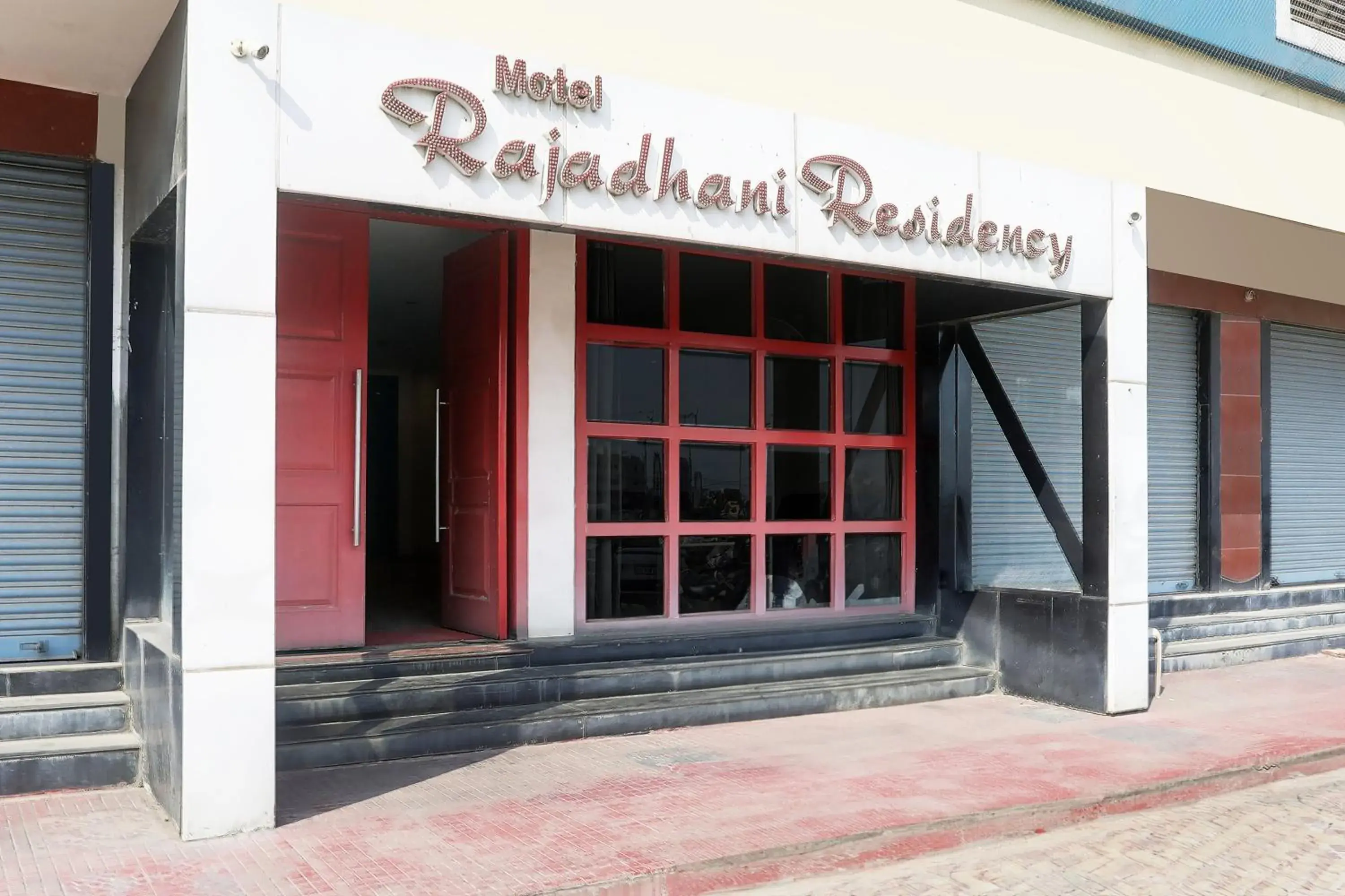 Facade/entrance in Townhouse Rajdhani Residency Facade/entrance in Townhouse Rajdhani Residency