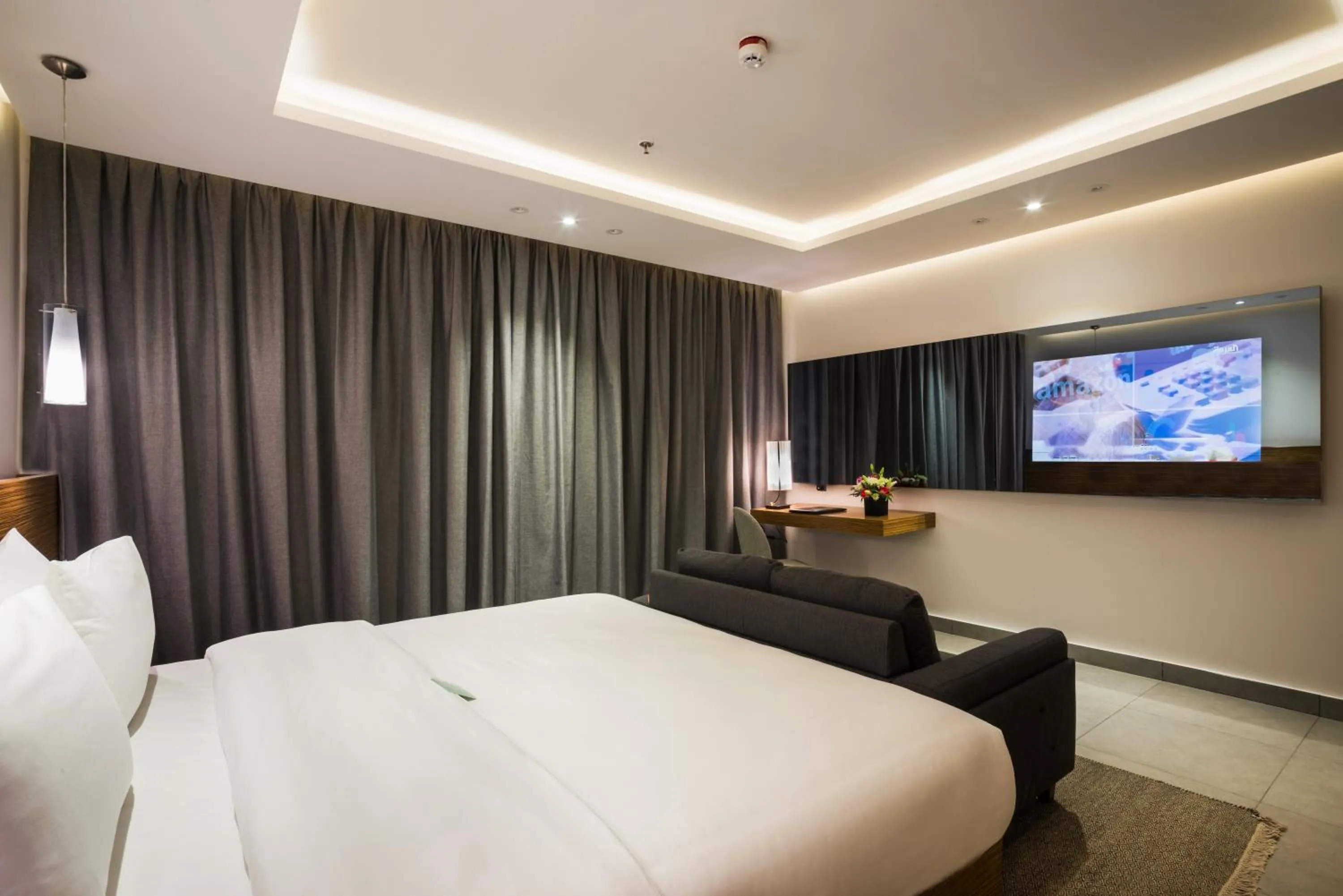 Photo of the whole room, Bed in Boudl Al Wadi