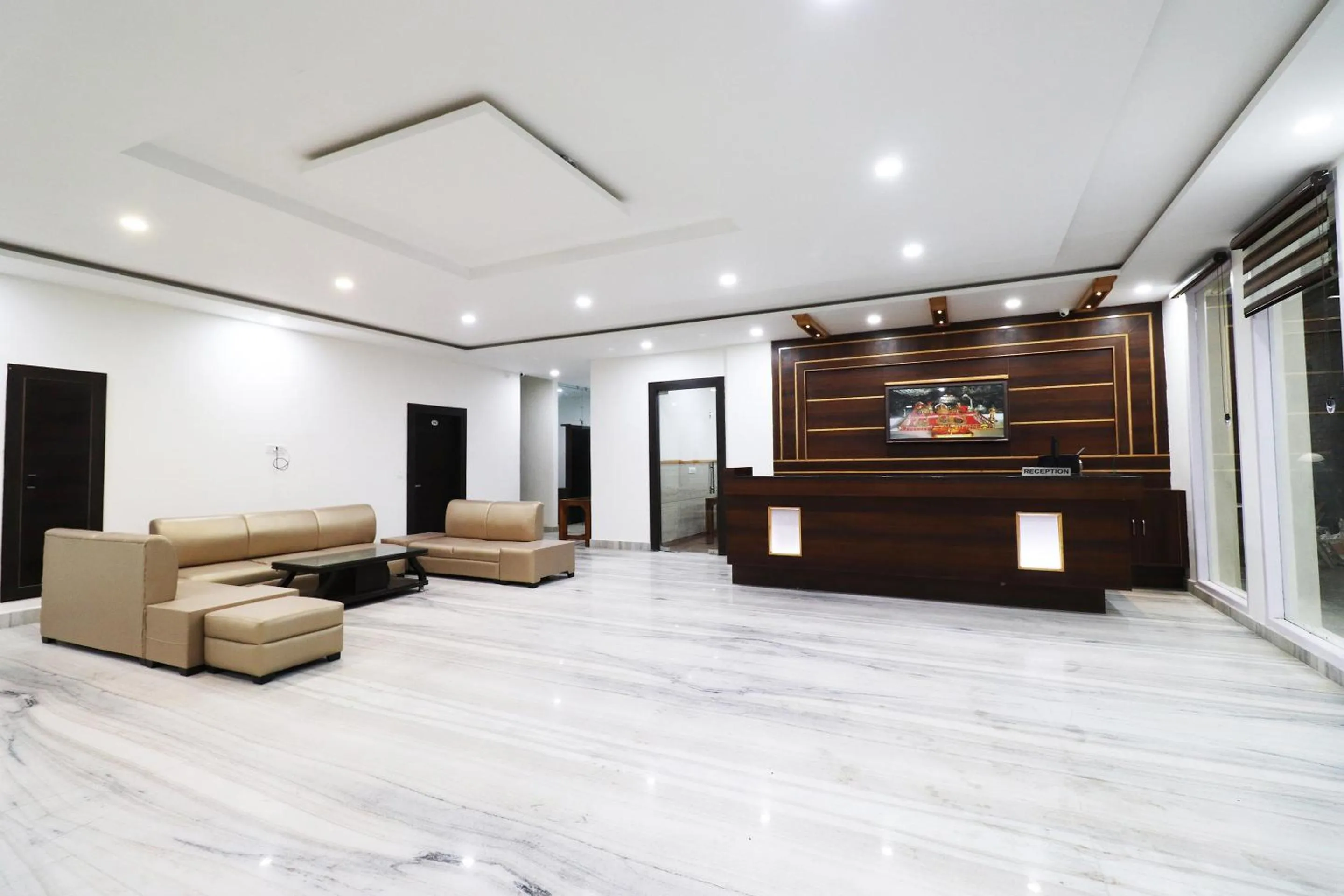 Lobby or reception in Hotel Green Valley