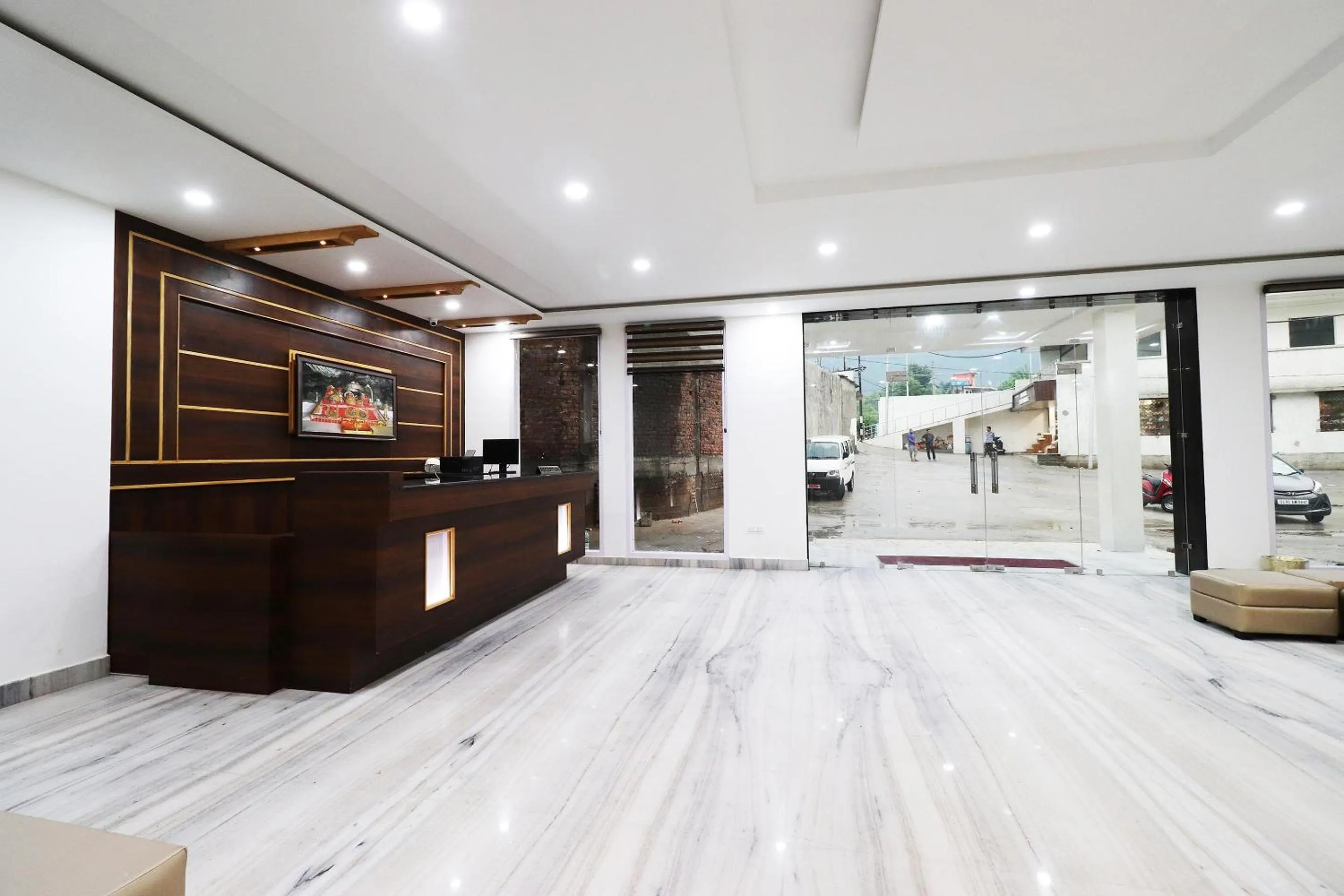 Lobby or reception in Hotel Green Valley