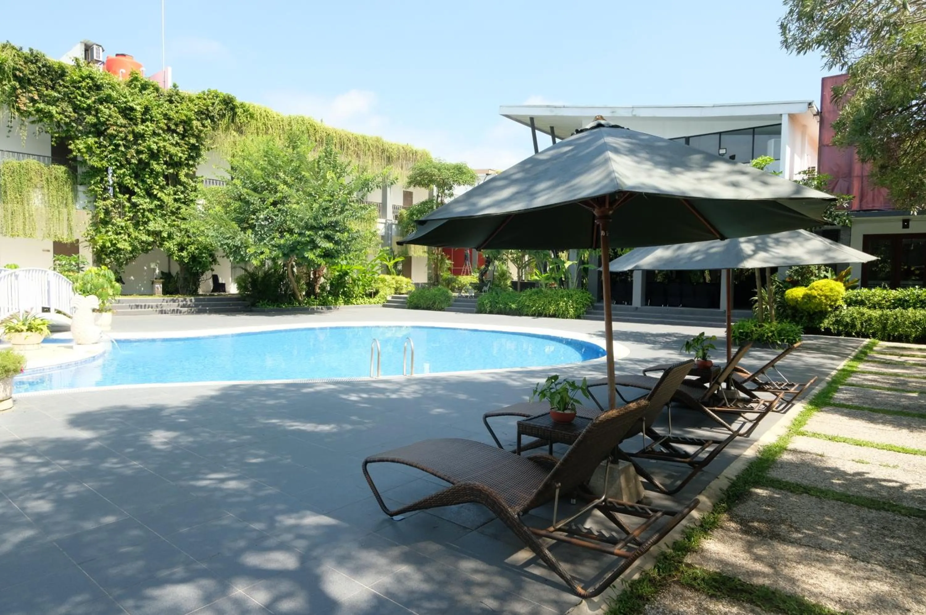 Swimming pool in Mantravana Co-Living