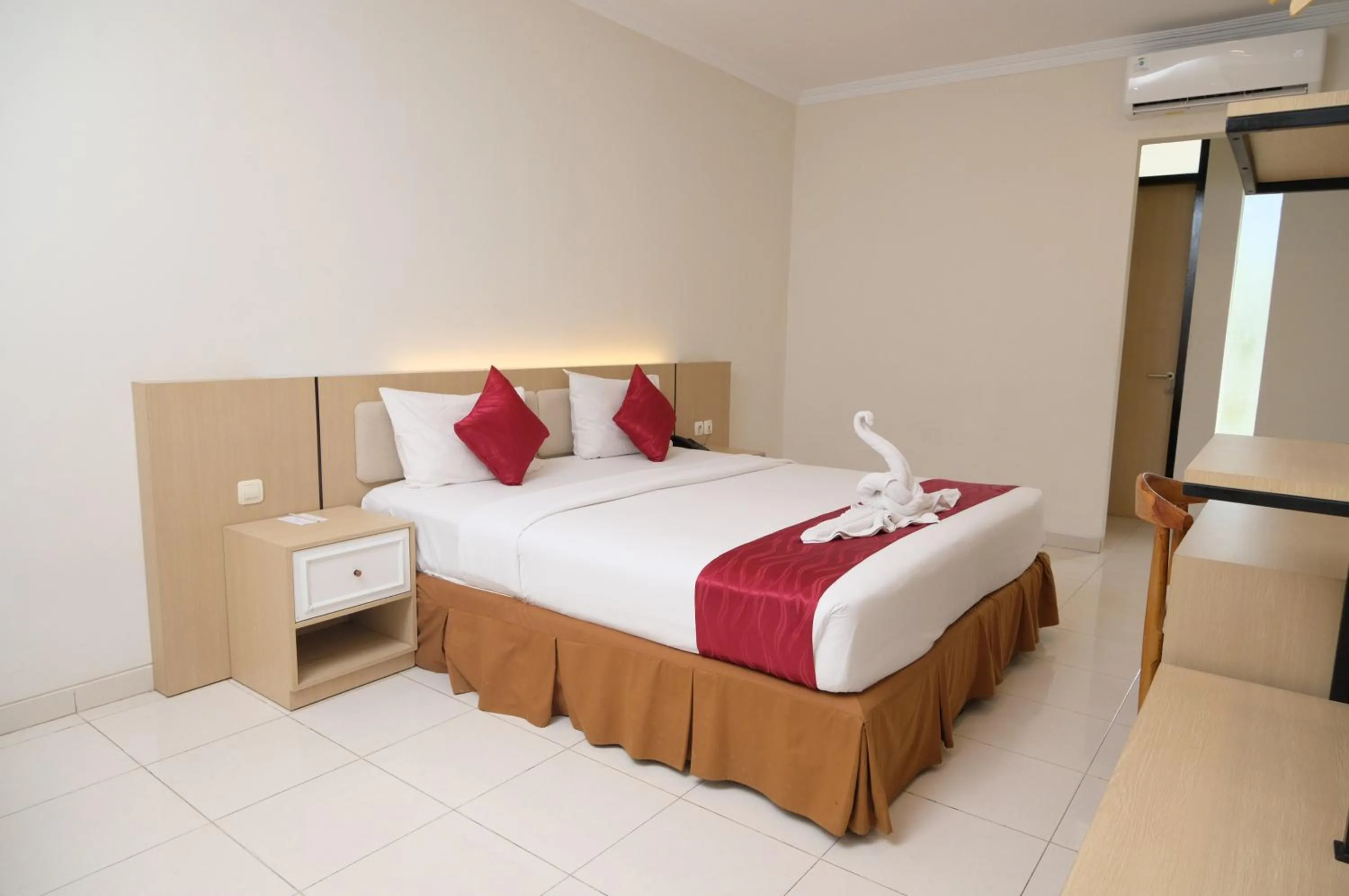 Photo of the whole room, Bed in Mantravana Co-Living
