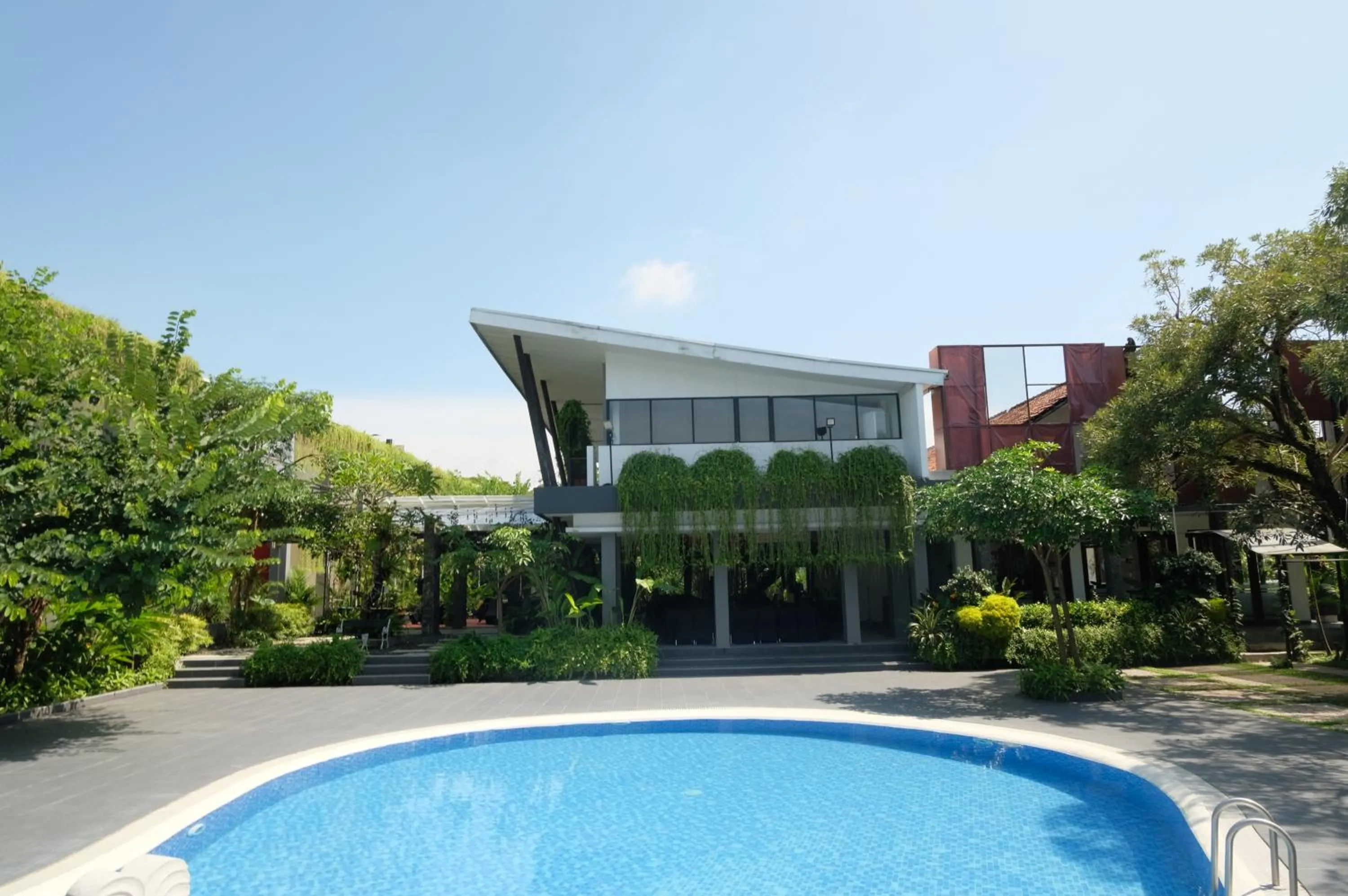 Swimming pool in Mantravana Co-Living