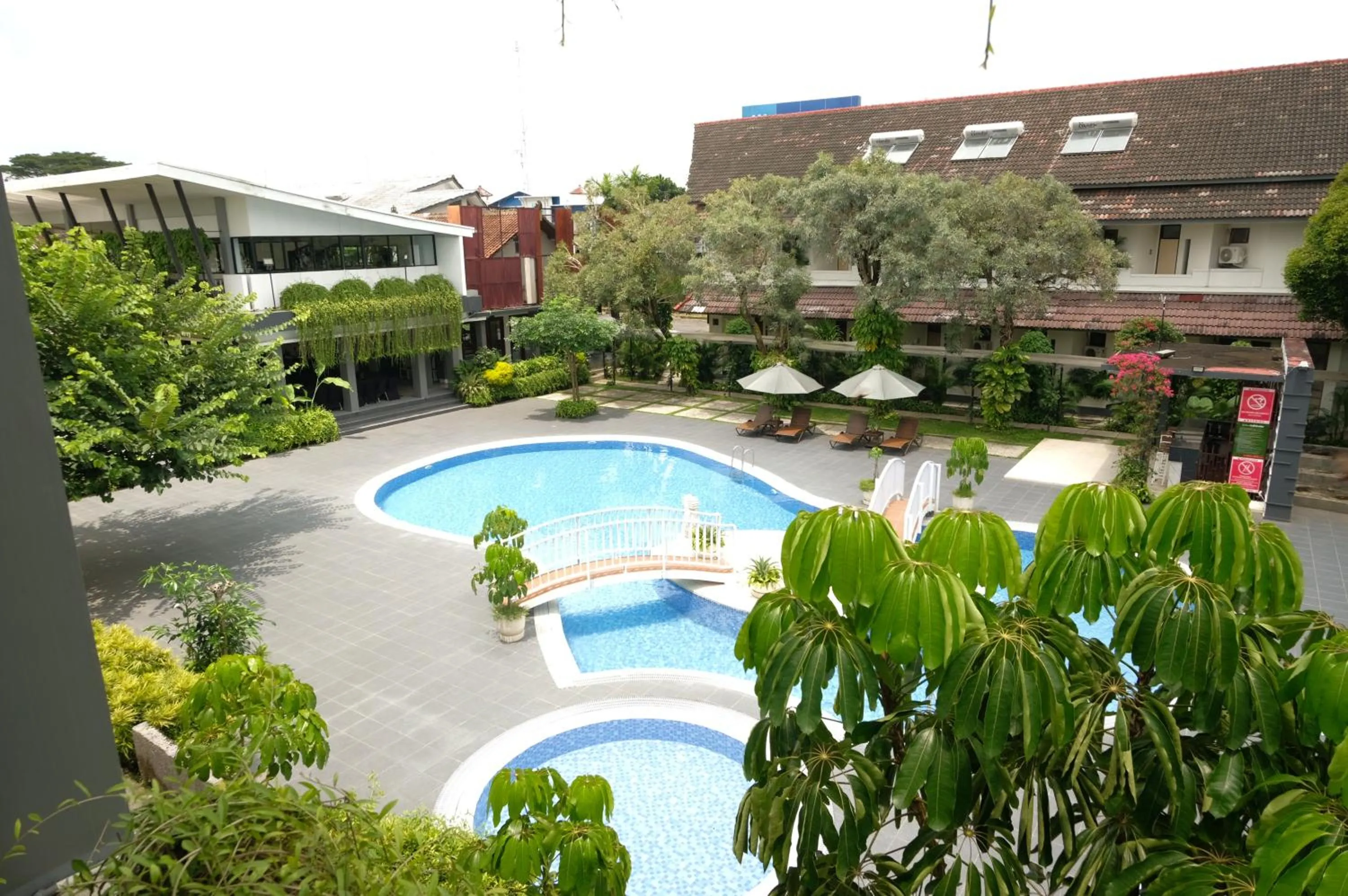 Swimming pool in Mantravana Co-Living