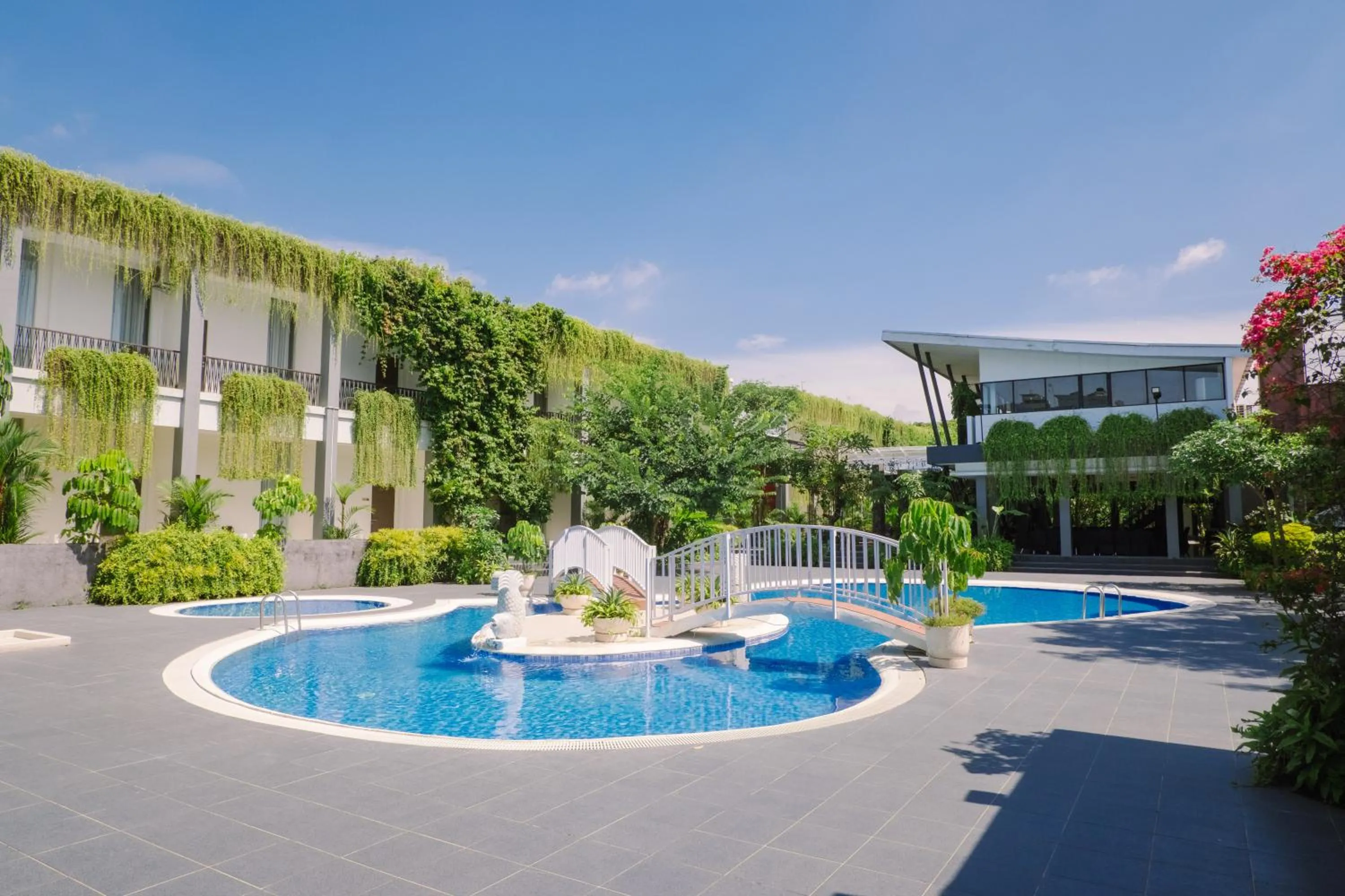 Swimming pool in Mantravana Co-Living