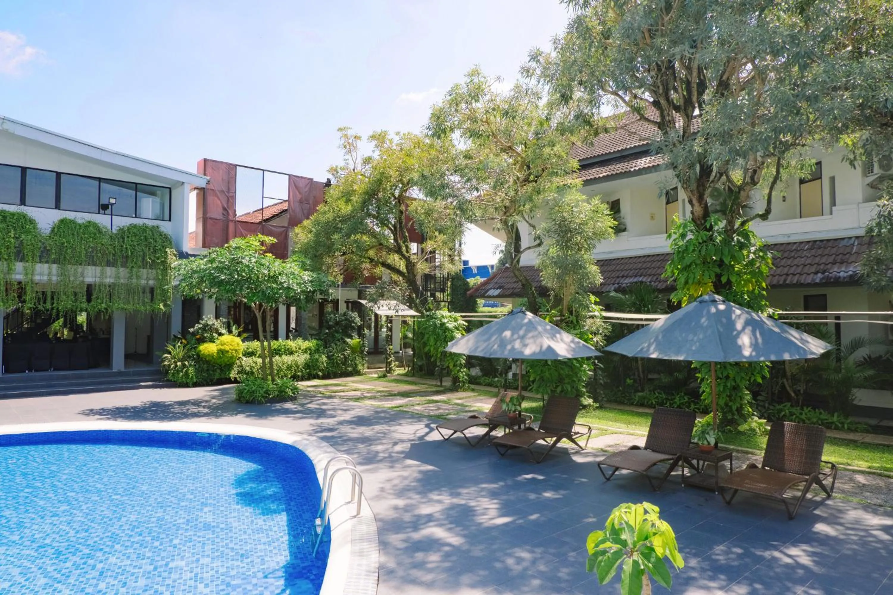 Swimming pool in Mantravana Co-Living