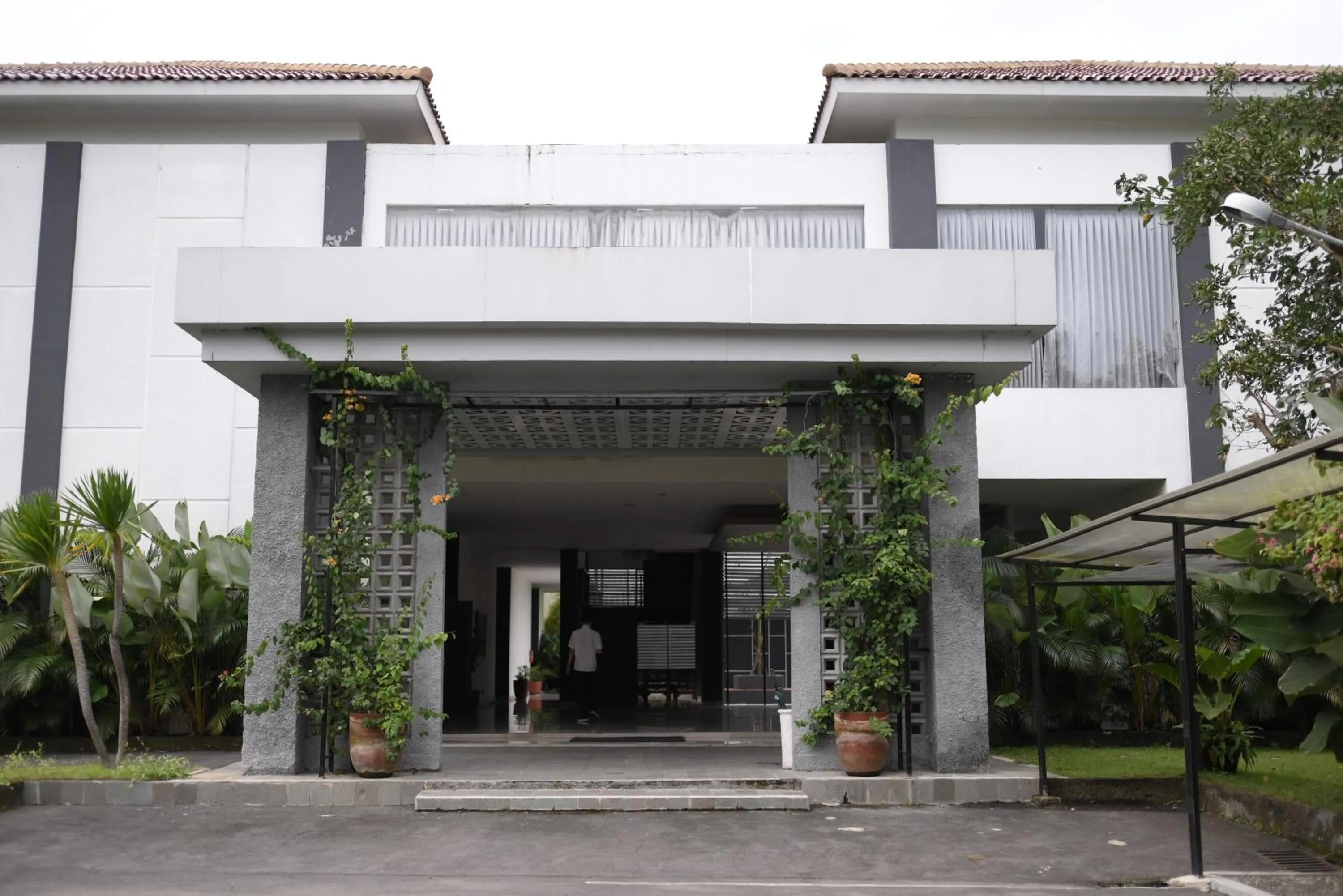 Meeting/conference room in Mantravana Co-Living