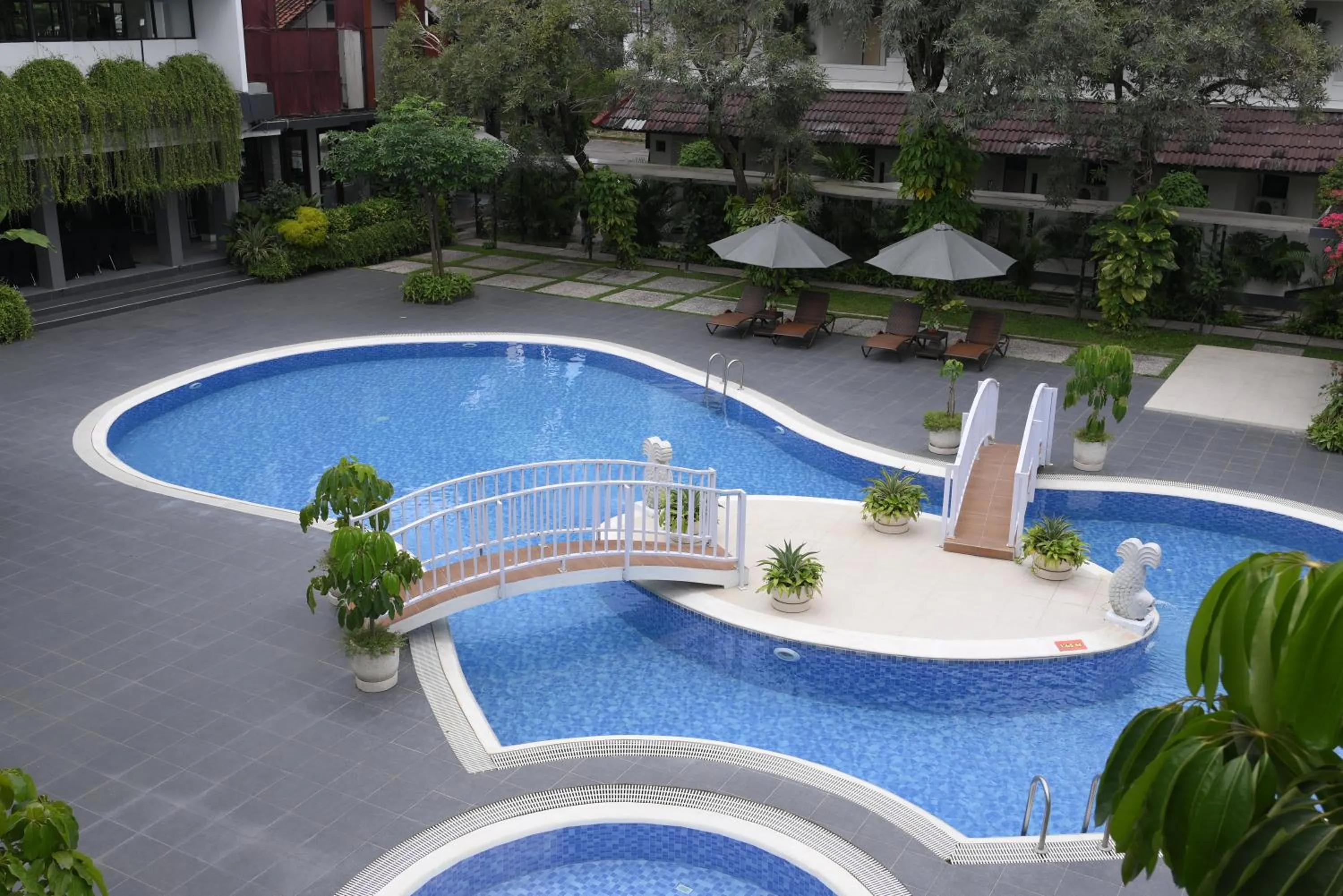 Swimming pool in Mantravana Co-Living