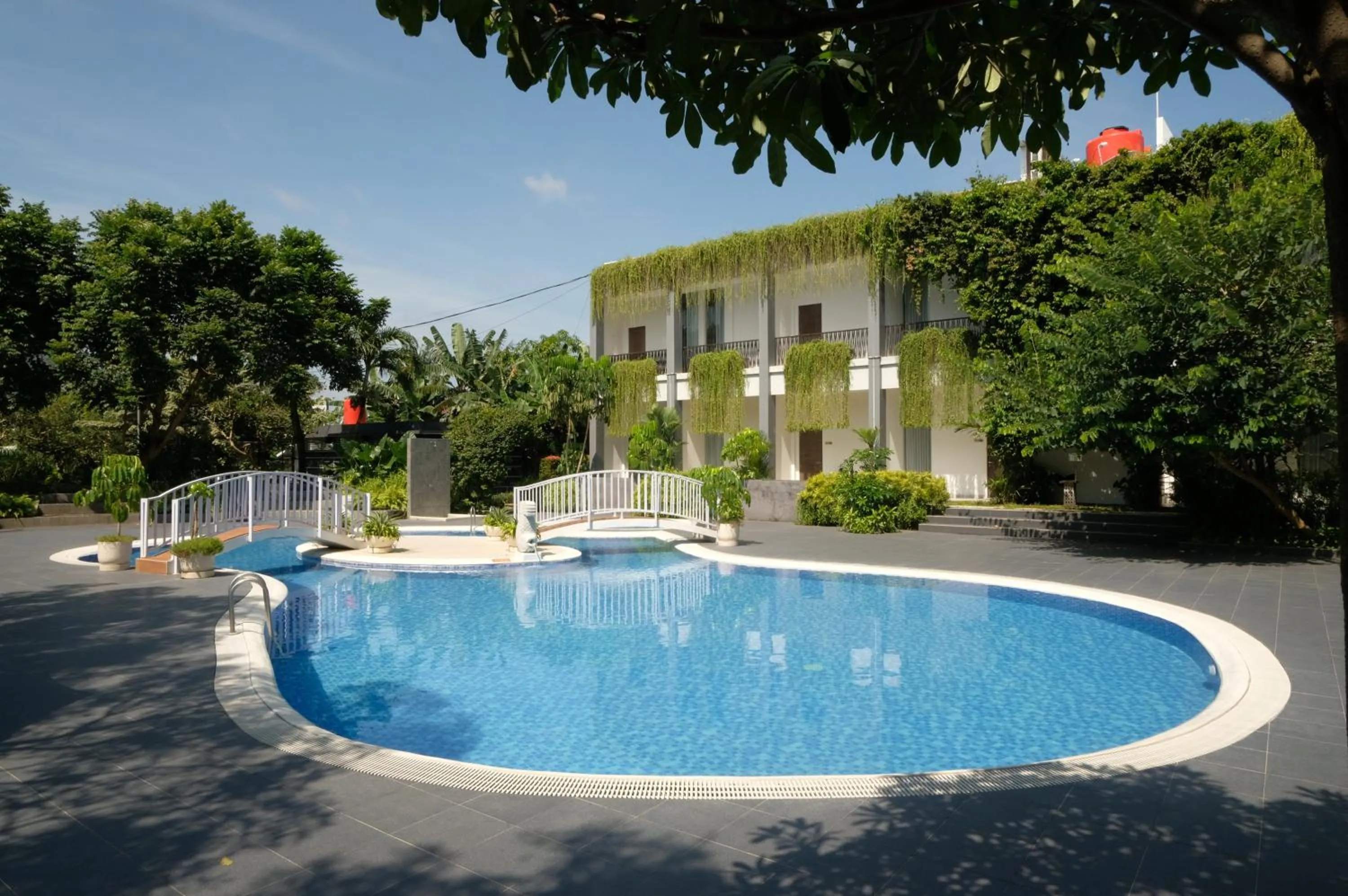 Swimming pool in Mantravana Co-Living
