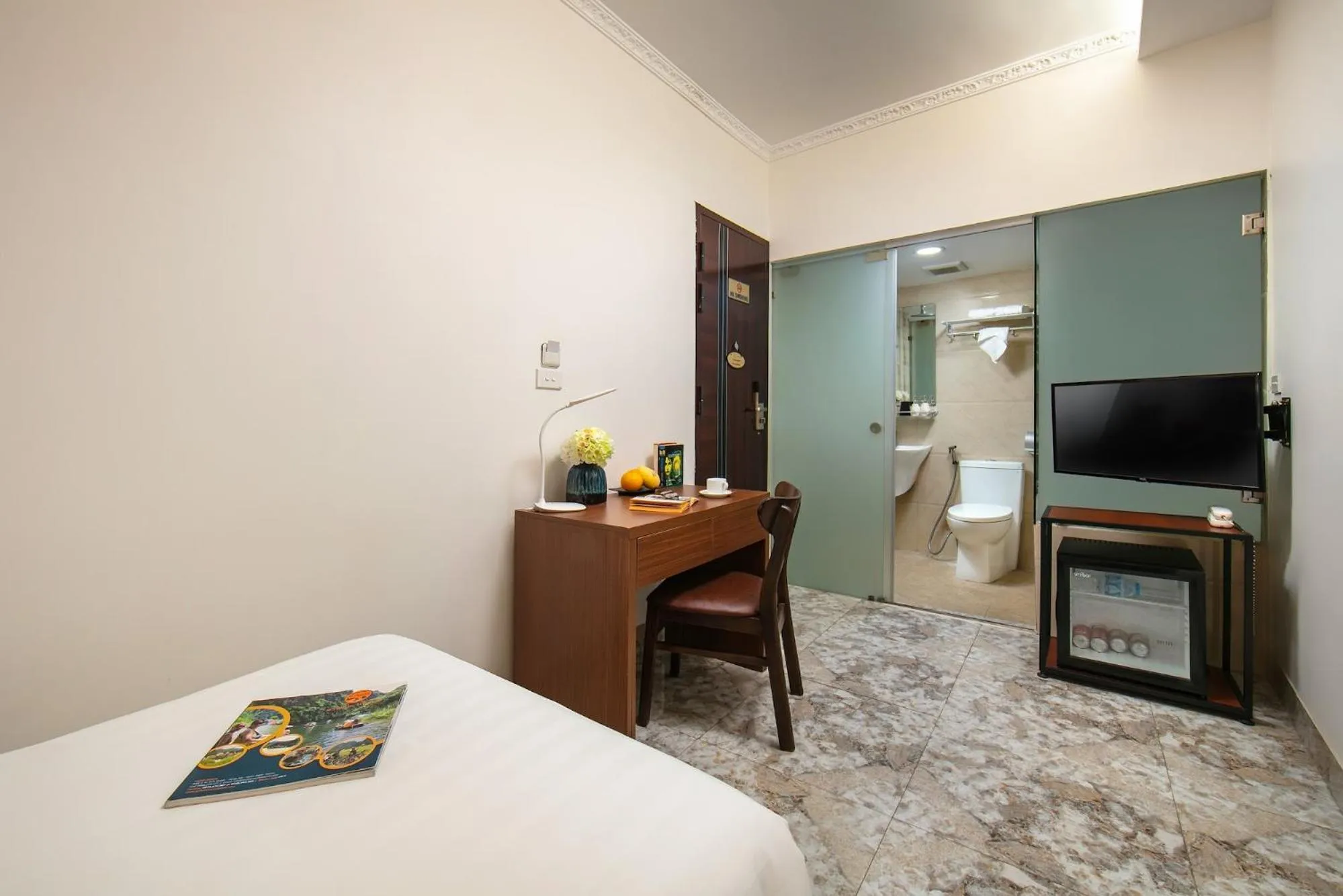 Bed in Hanoi La Cascada House & Travel