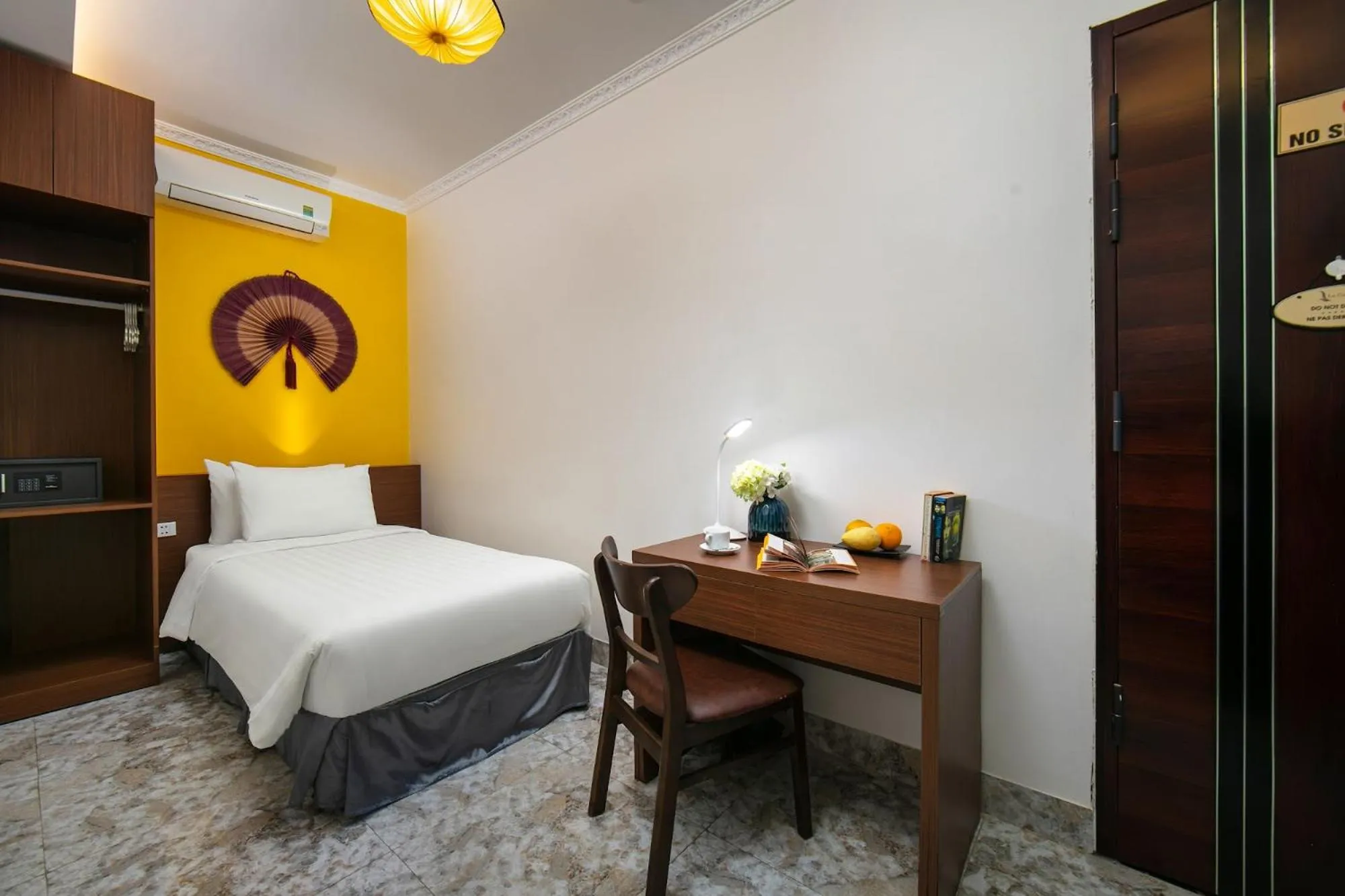 Bed in Hanoi La Cascada House & Travel