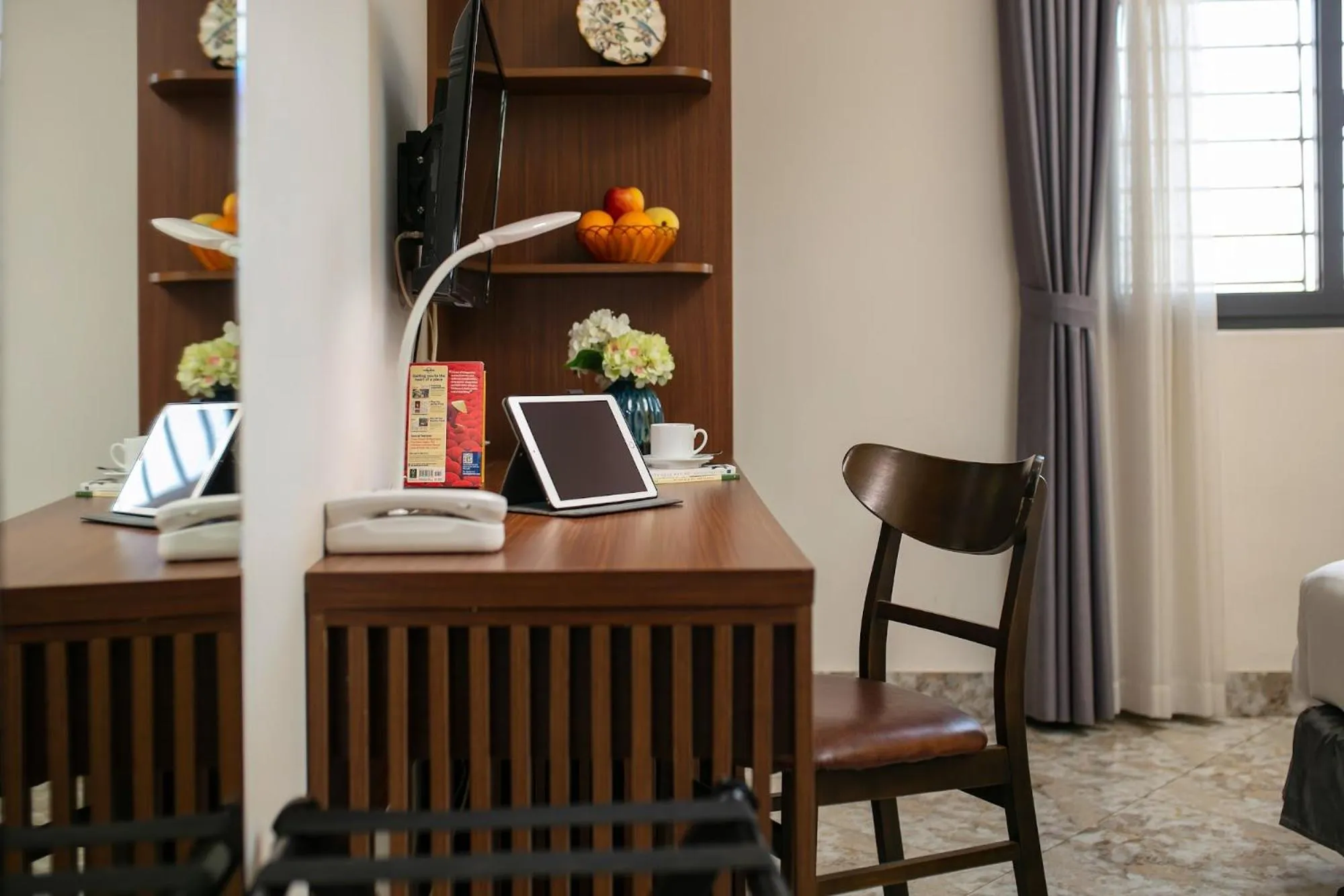 hair dresser in Hanoi La Cascada House & Travel