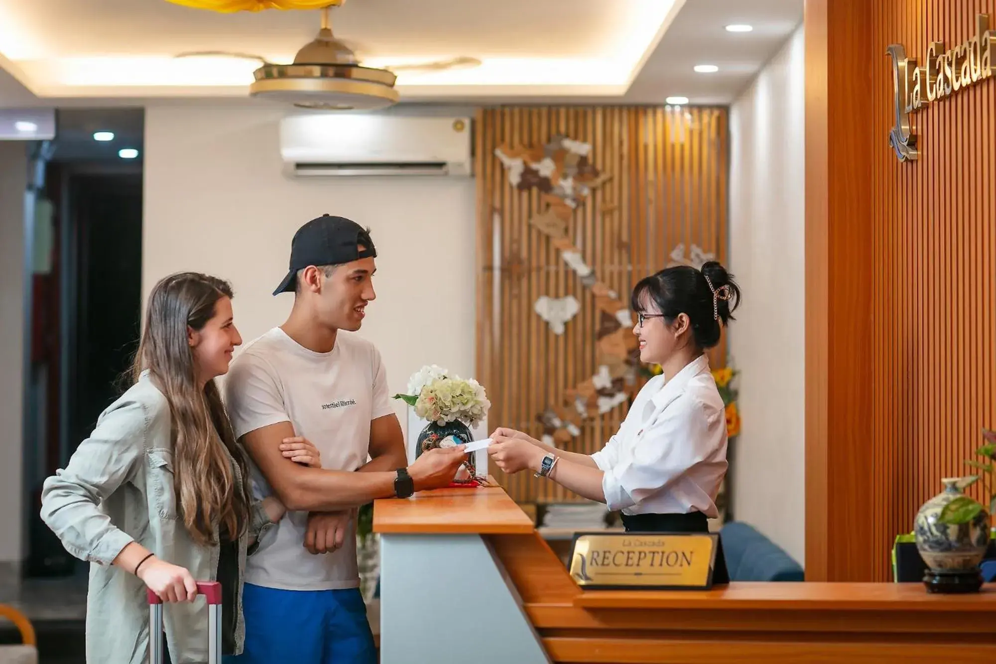 Property building in Hanoi La Cascada House & Travel Property building in Hanoi La Cascada House & Travel