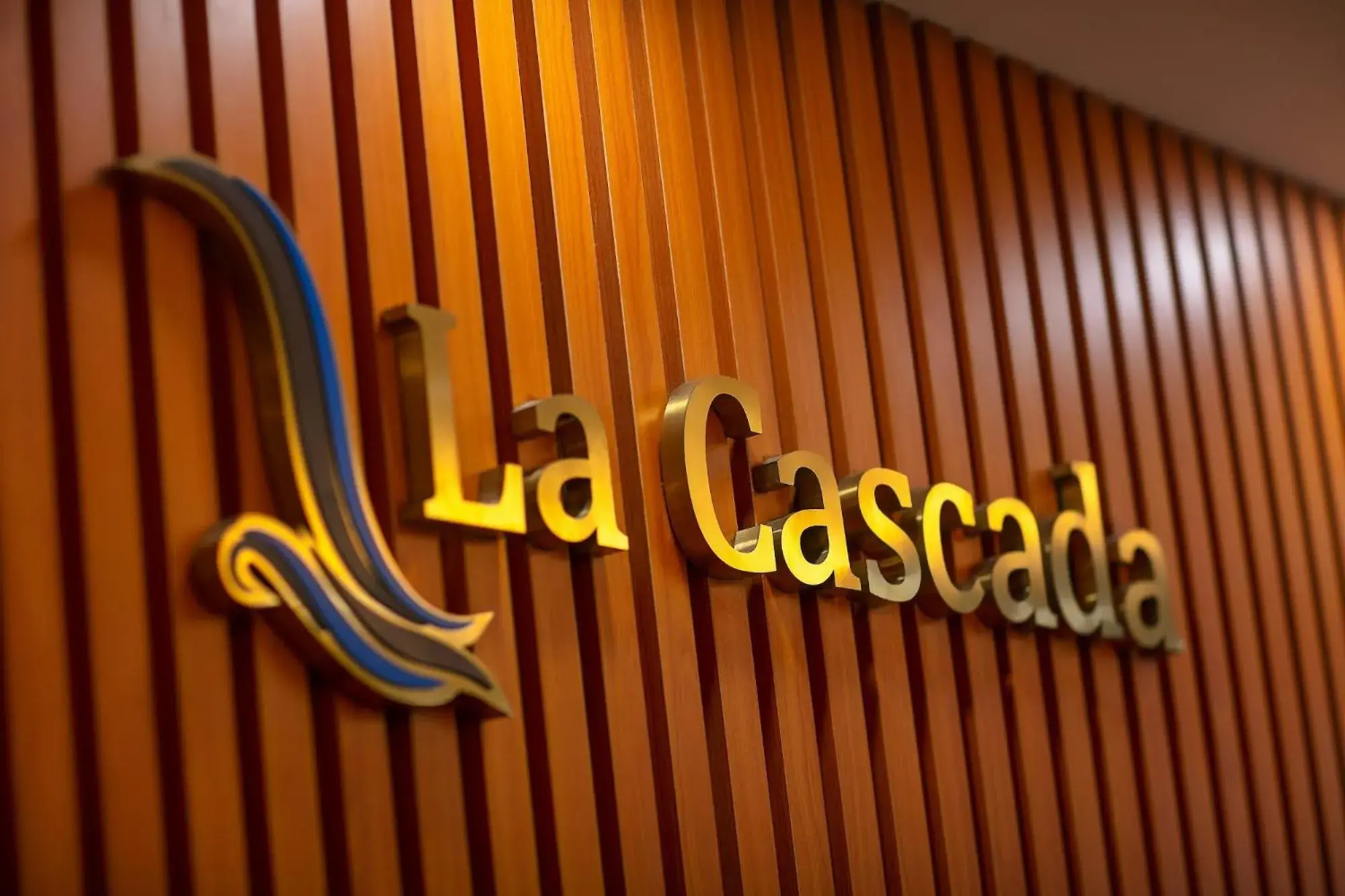 Property building in Hanoi La Cascada House & Travel Property building in Hanoi La Cascada House & Travel