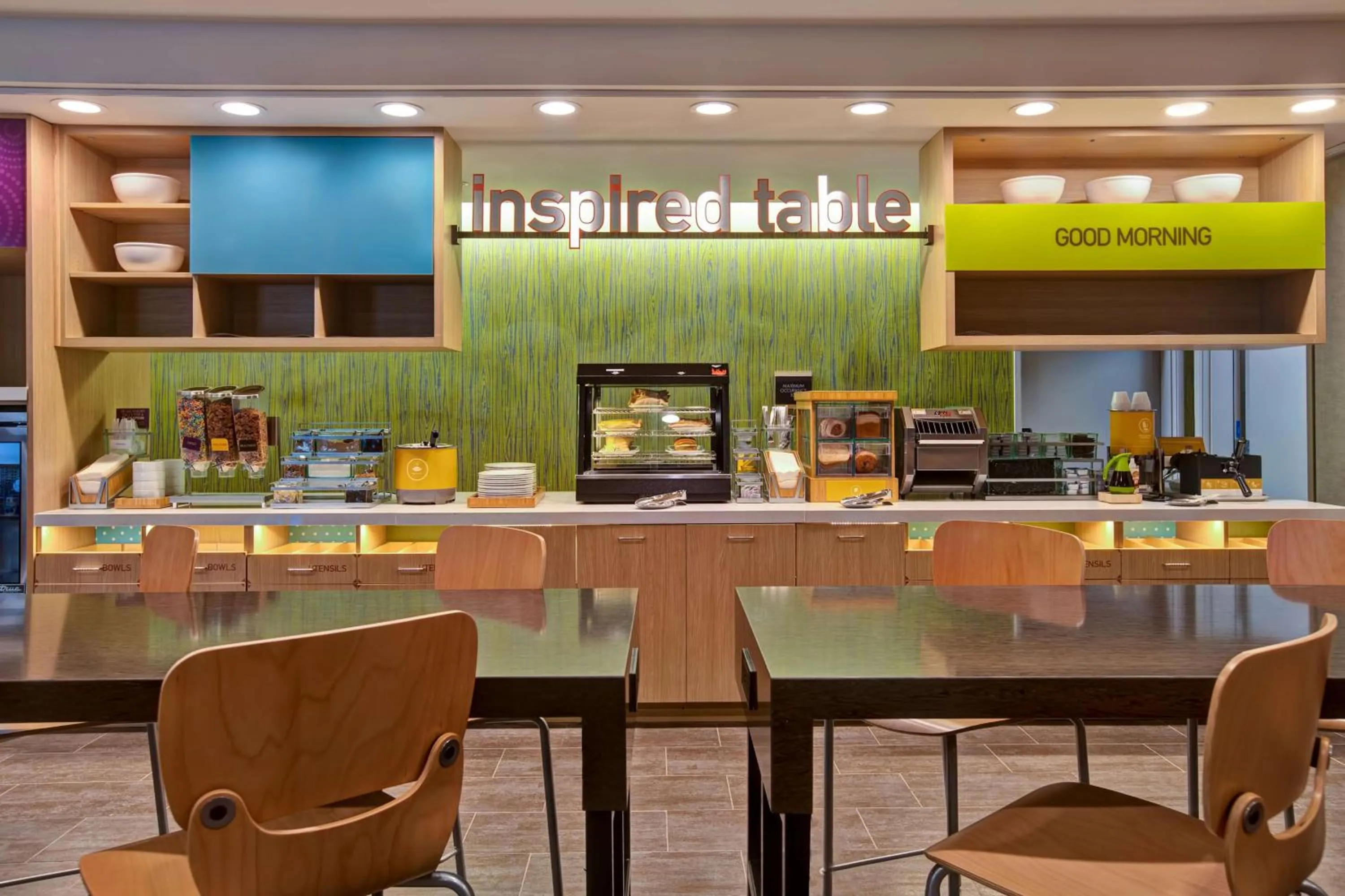 Breakfast in Home2 Suites By Hilton Charlotte Northlake