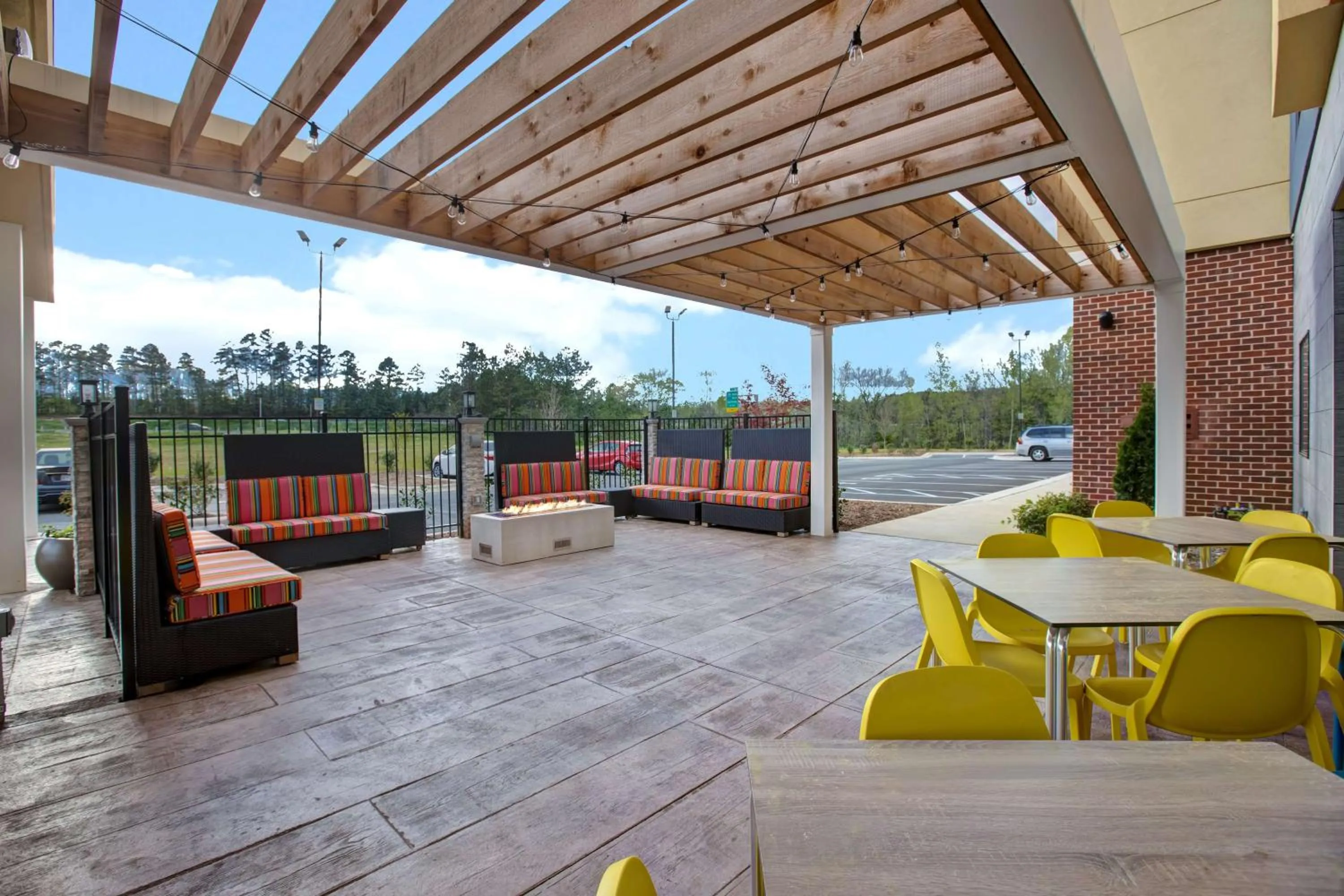 Patio in Home2 Suites By Hilton Charlotte Northlake