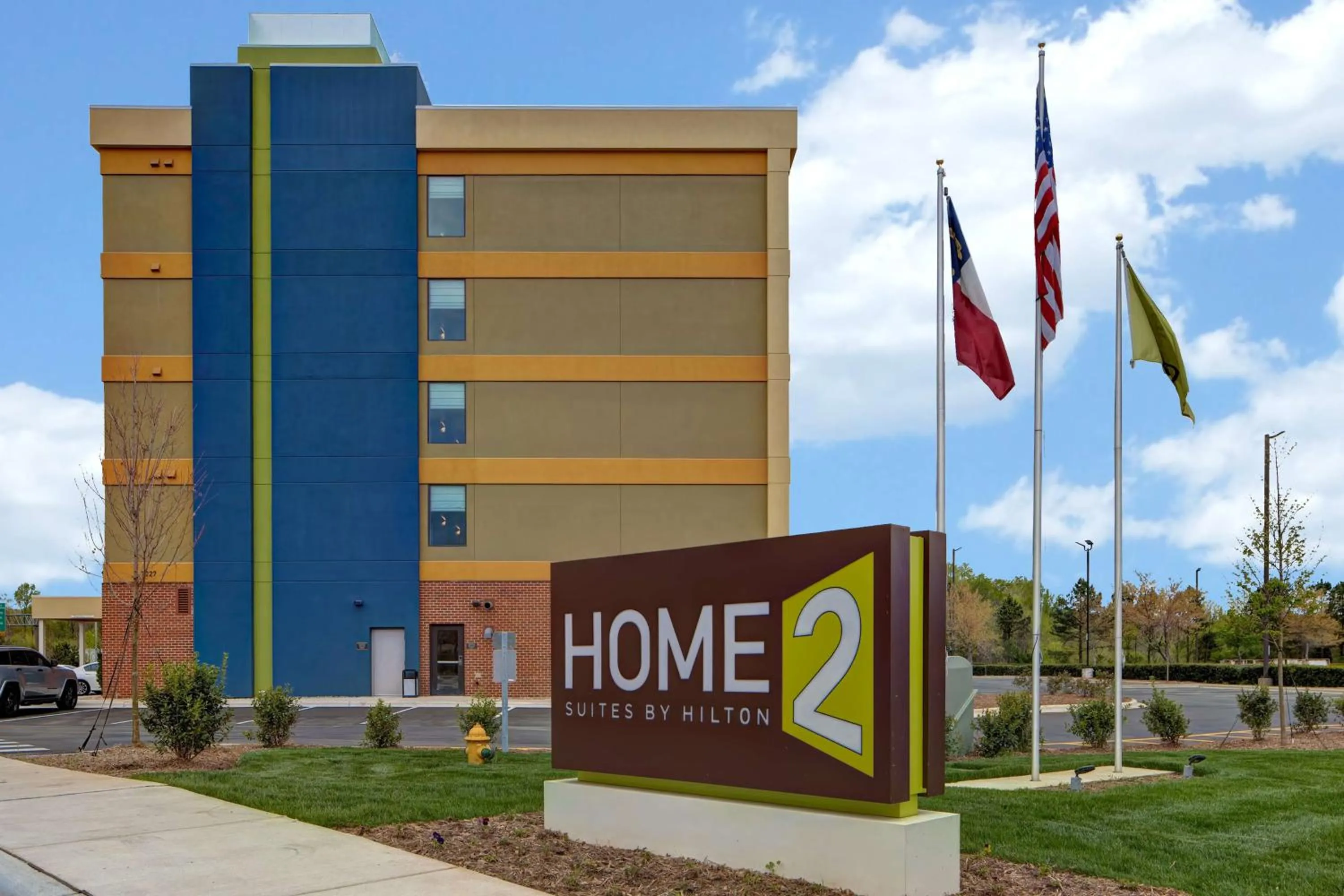 Property building in Home2 Suites By Hilton Charlotte Northlake