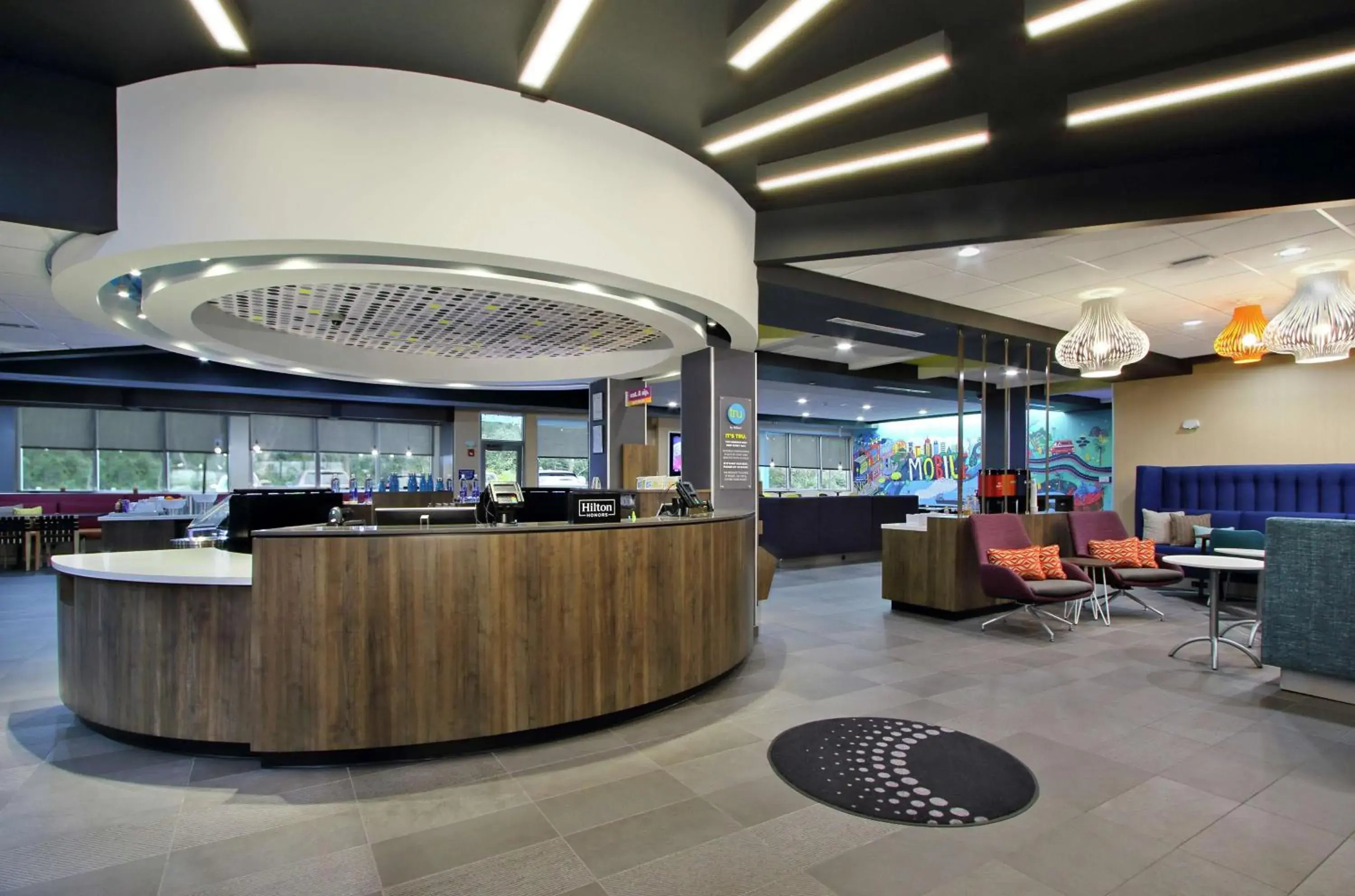 Lobby or reception in Tru By Hilton Mobile Lobby or reception in Tru By Hilton Mobile