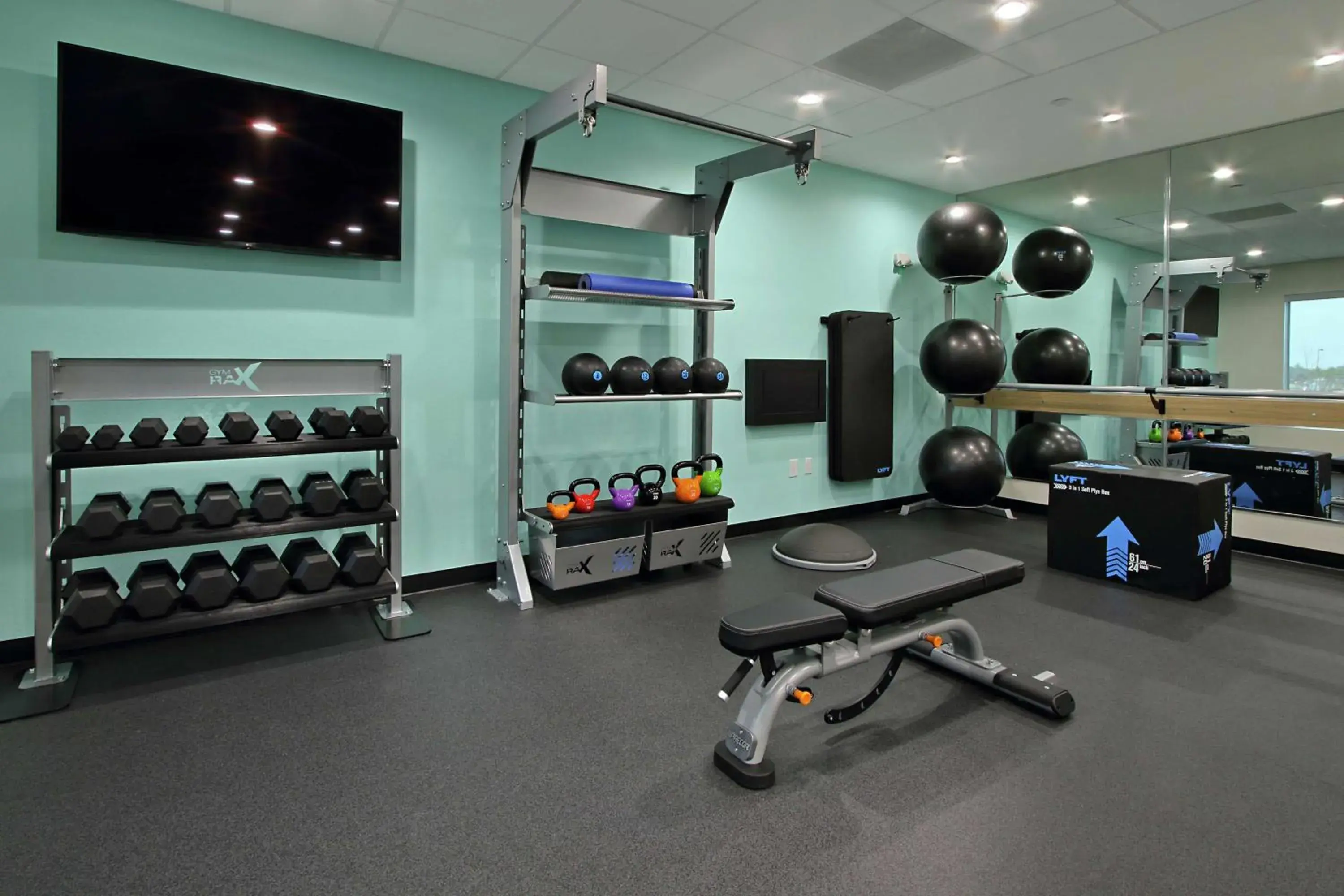 Fitness centre/facilities in Tru By Hilton Mobile Fitness centre/facilities in Tru By Hilton Mobile