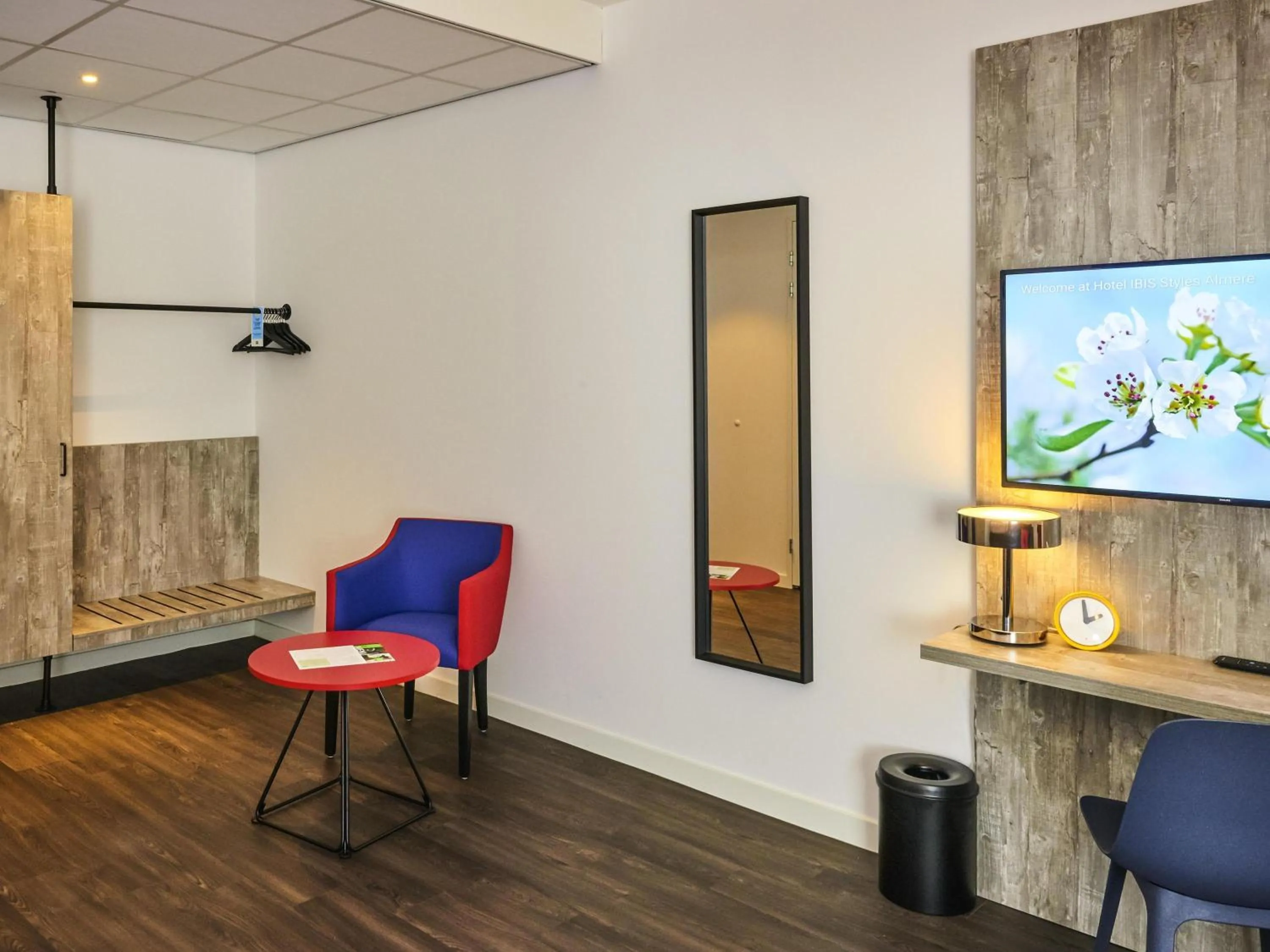 Bedroom in ibis Styles Almere