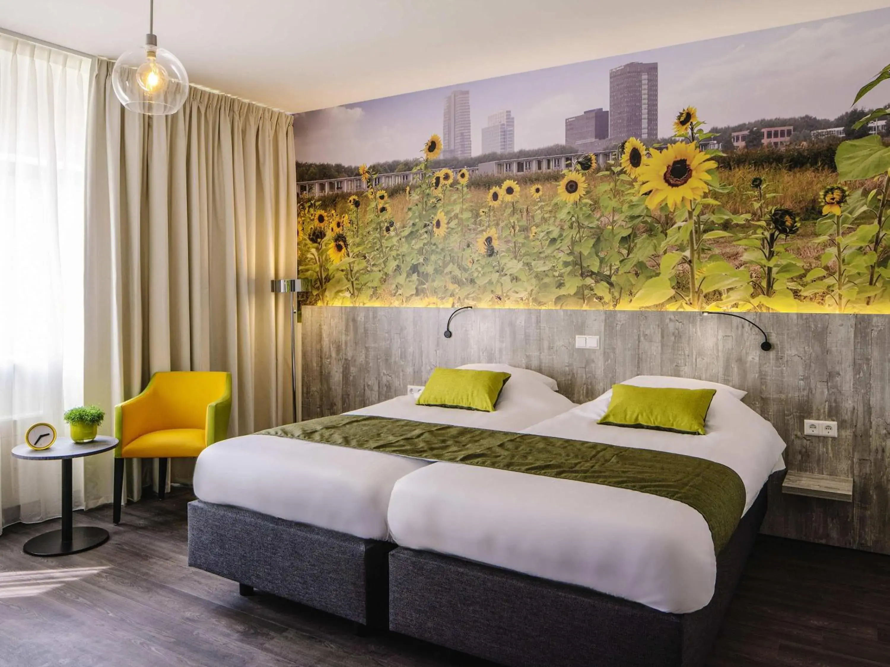 Property building, Bed in ibis Styles Almere Property building, Bed in ibis Styles Almere