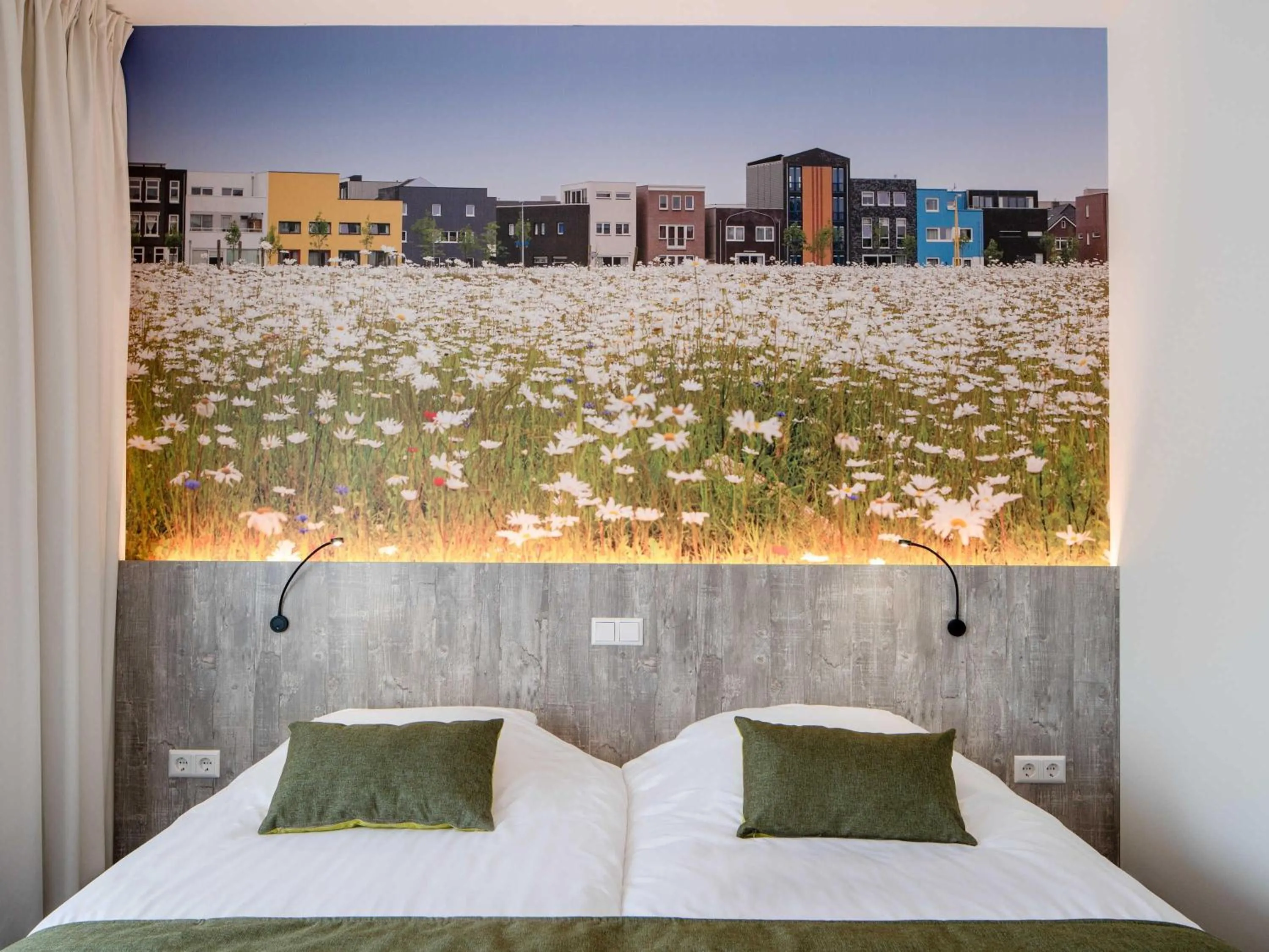 Bedroom, Bed in ibis Styles Almere