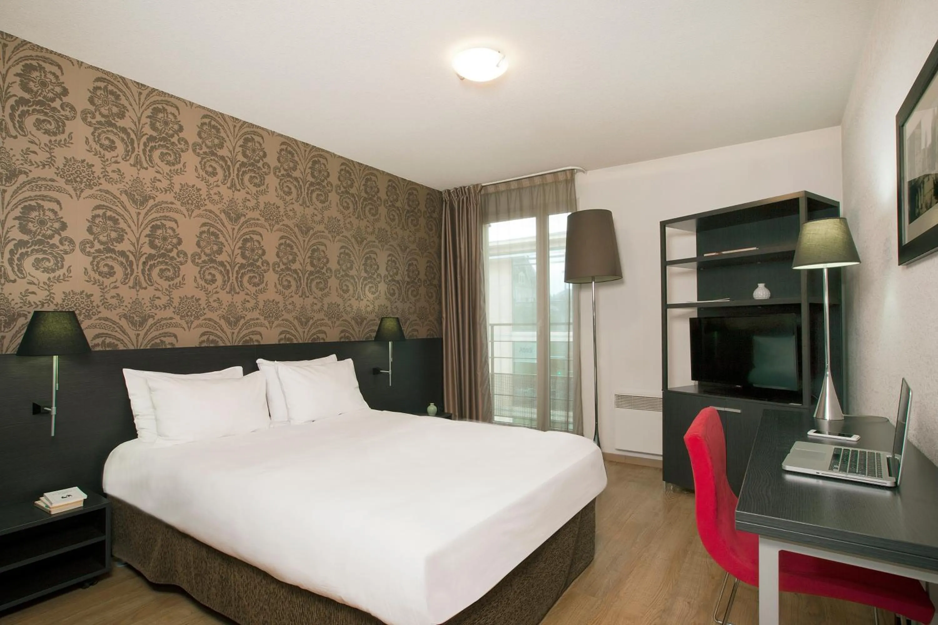 Bedroom, Bed in Residhome Metz Lorraine