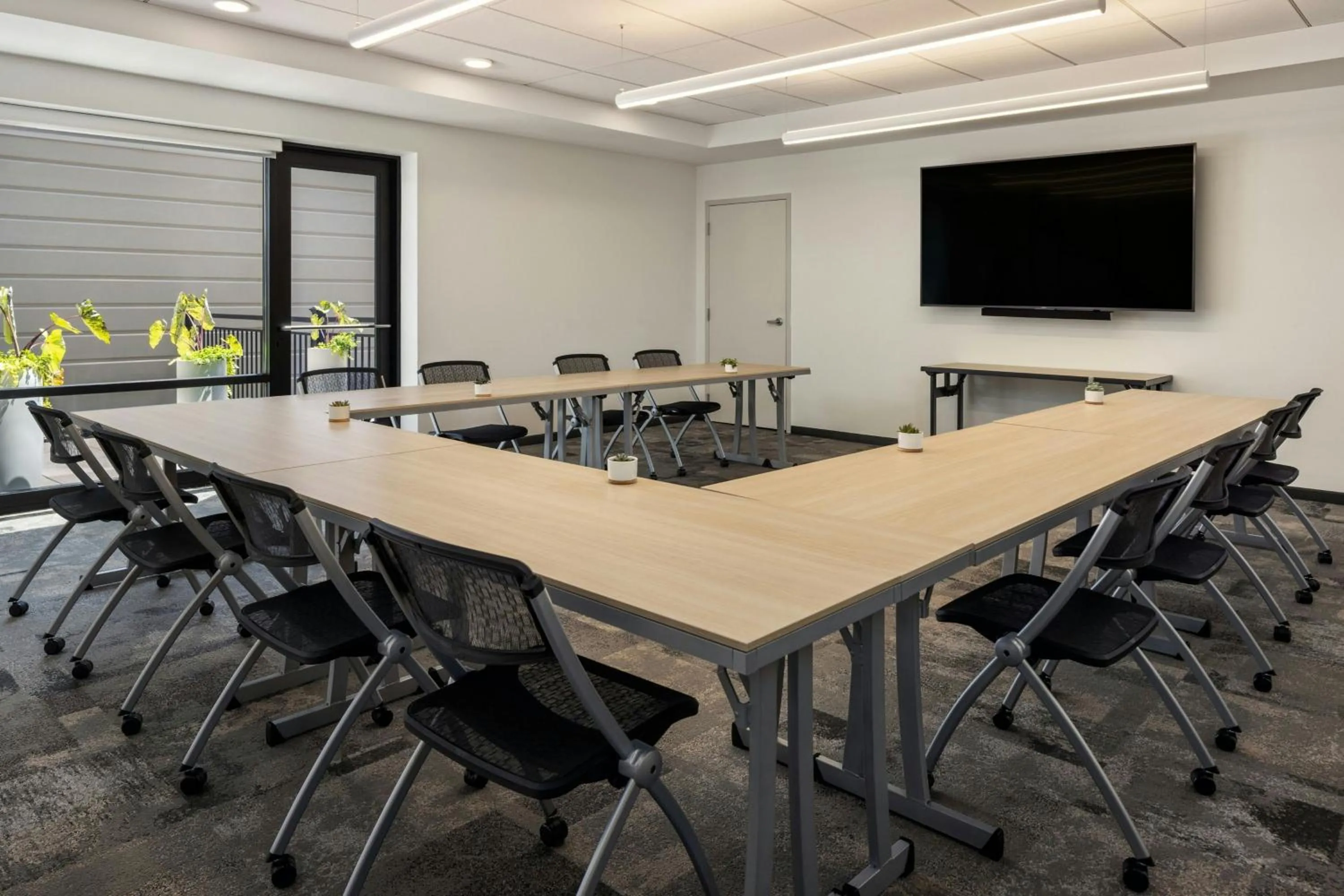 Meeting/conference room in Element Minneapolis Downtown North Loop