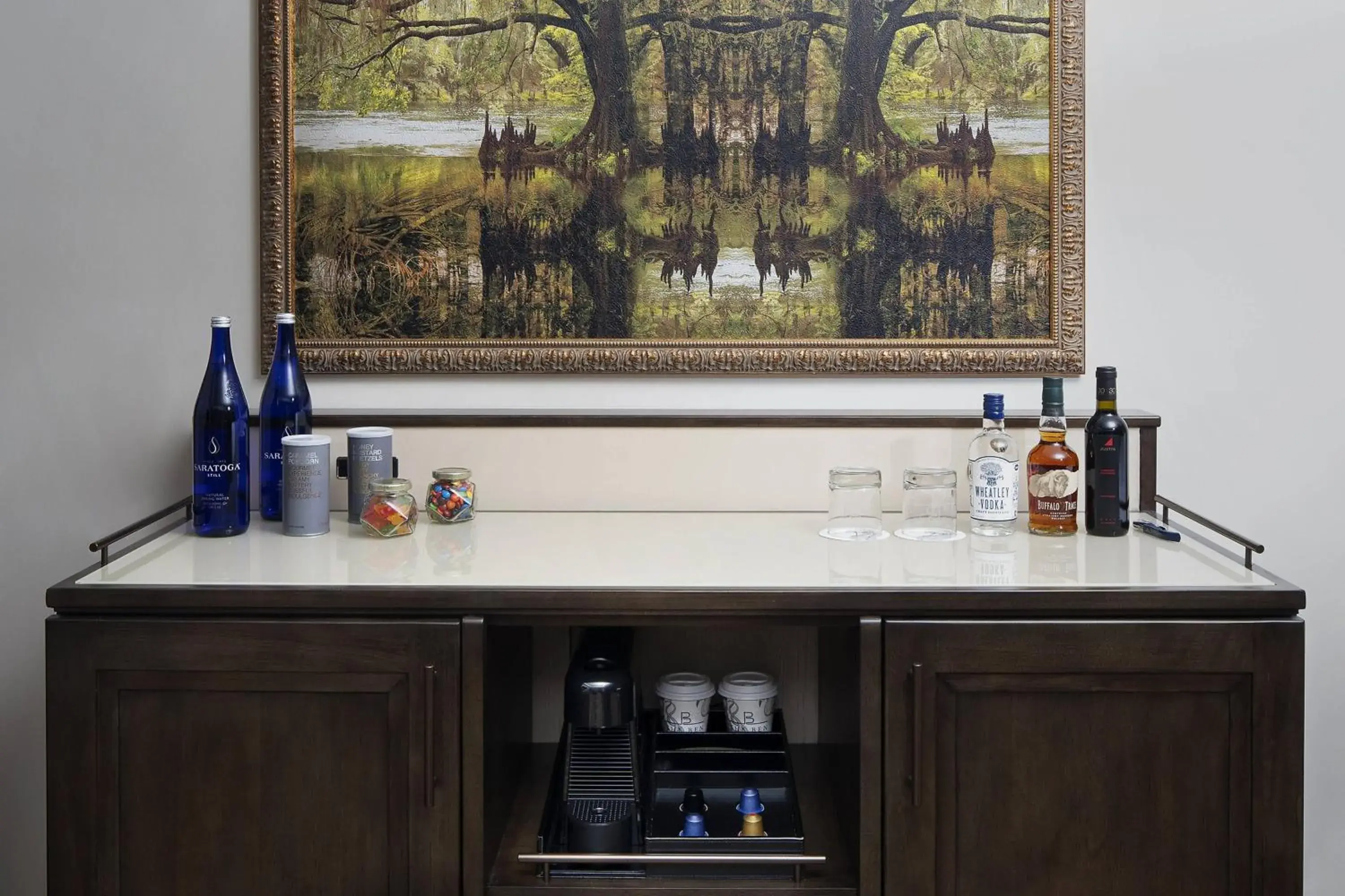 Lounge or bar in The Ben, Autograph Collection Lounge or bar in The Ben, Autograph Collection