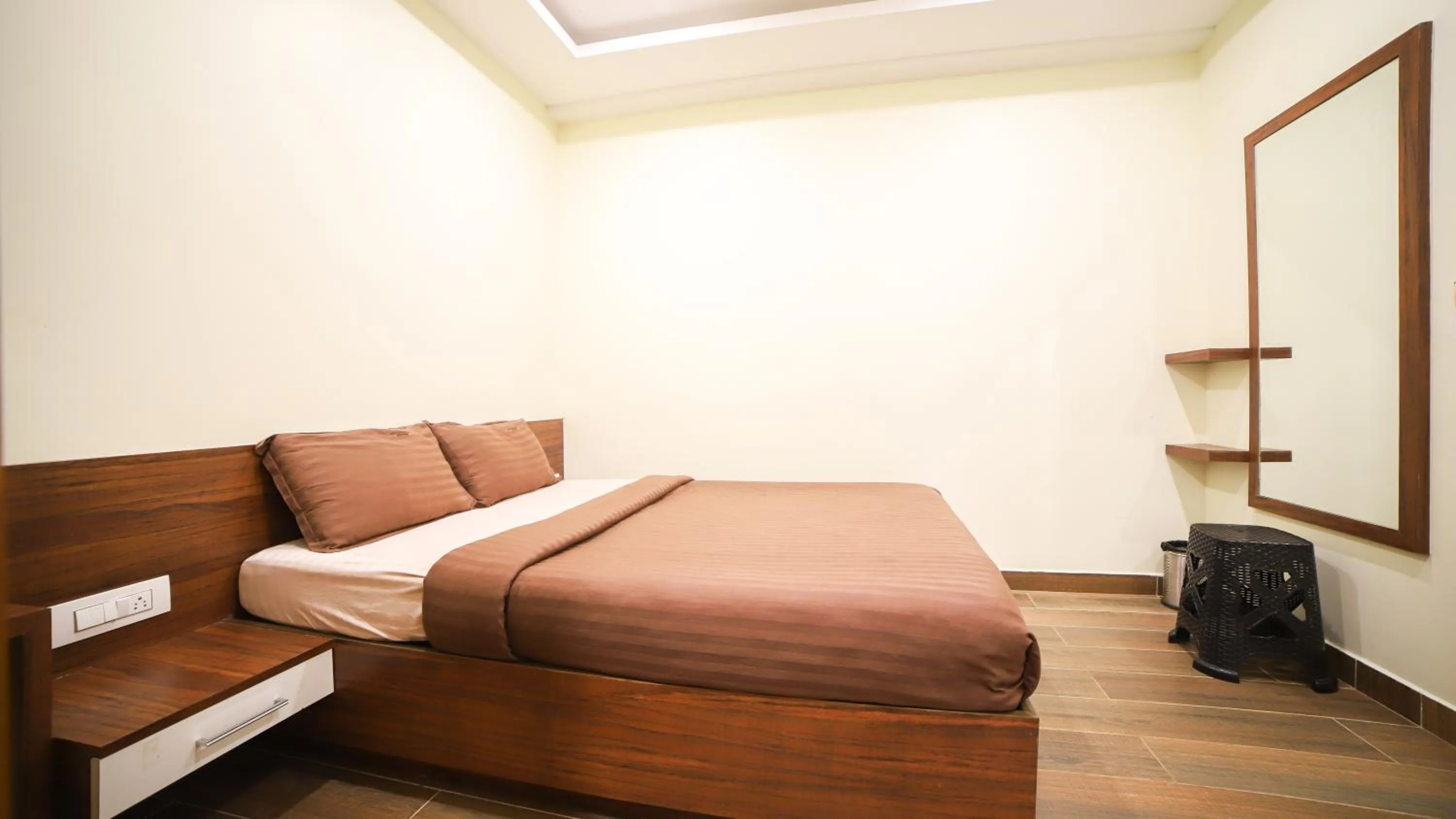 Bedroom, Bed in Aira Residency Kothagiri by Lexstays