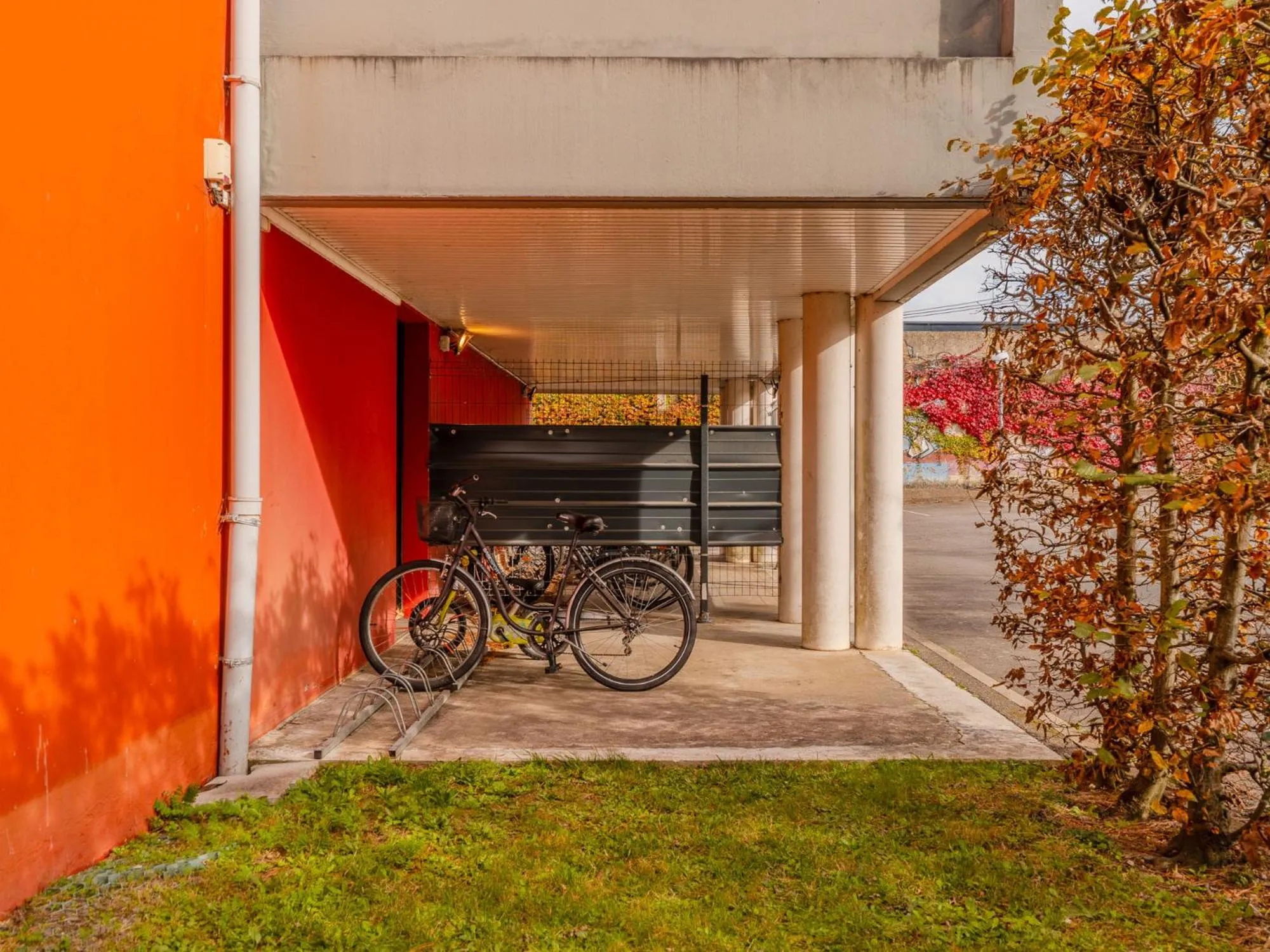 Parking in Séjours & Affaires Nantes La Beaujoire