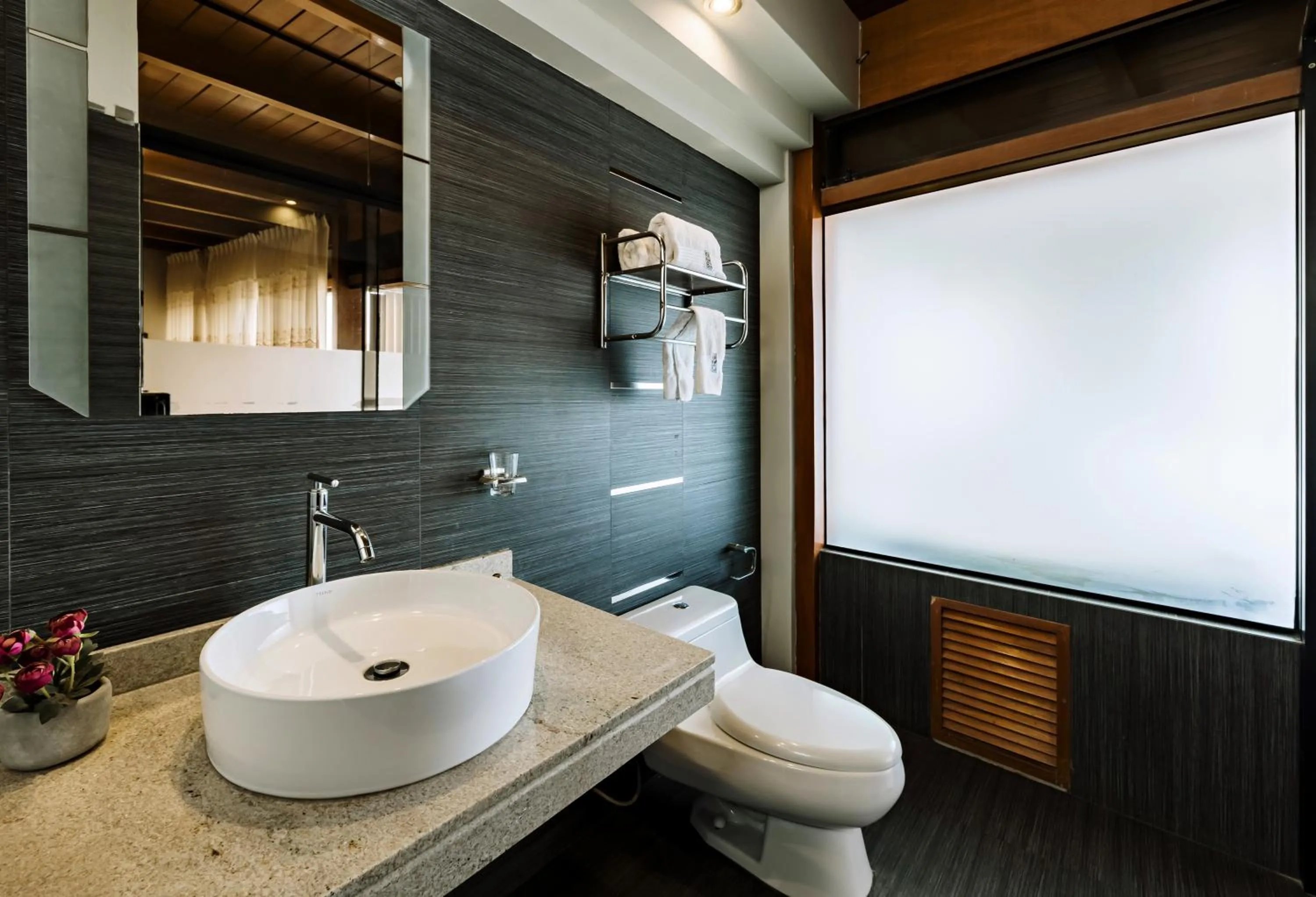 Toilet in Hotel Casa de la Luna