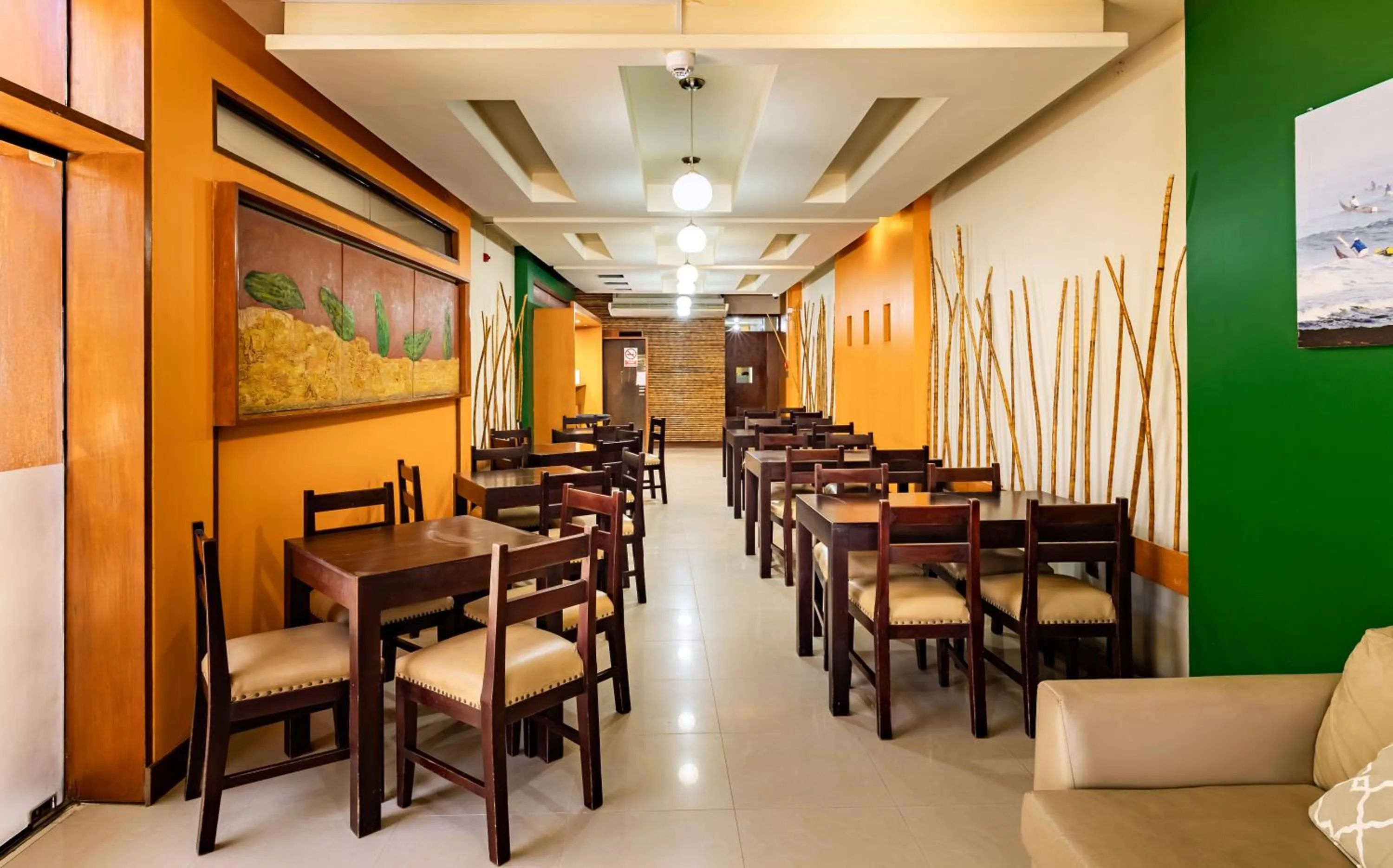 Restaurant/places to eat in Hotel Casa de la Luna