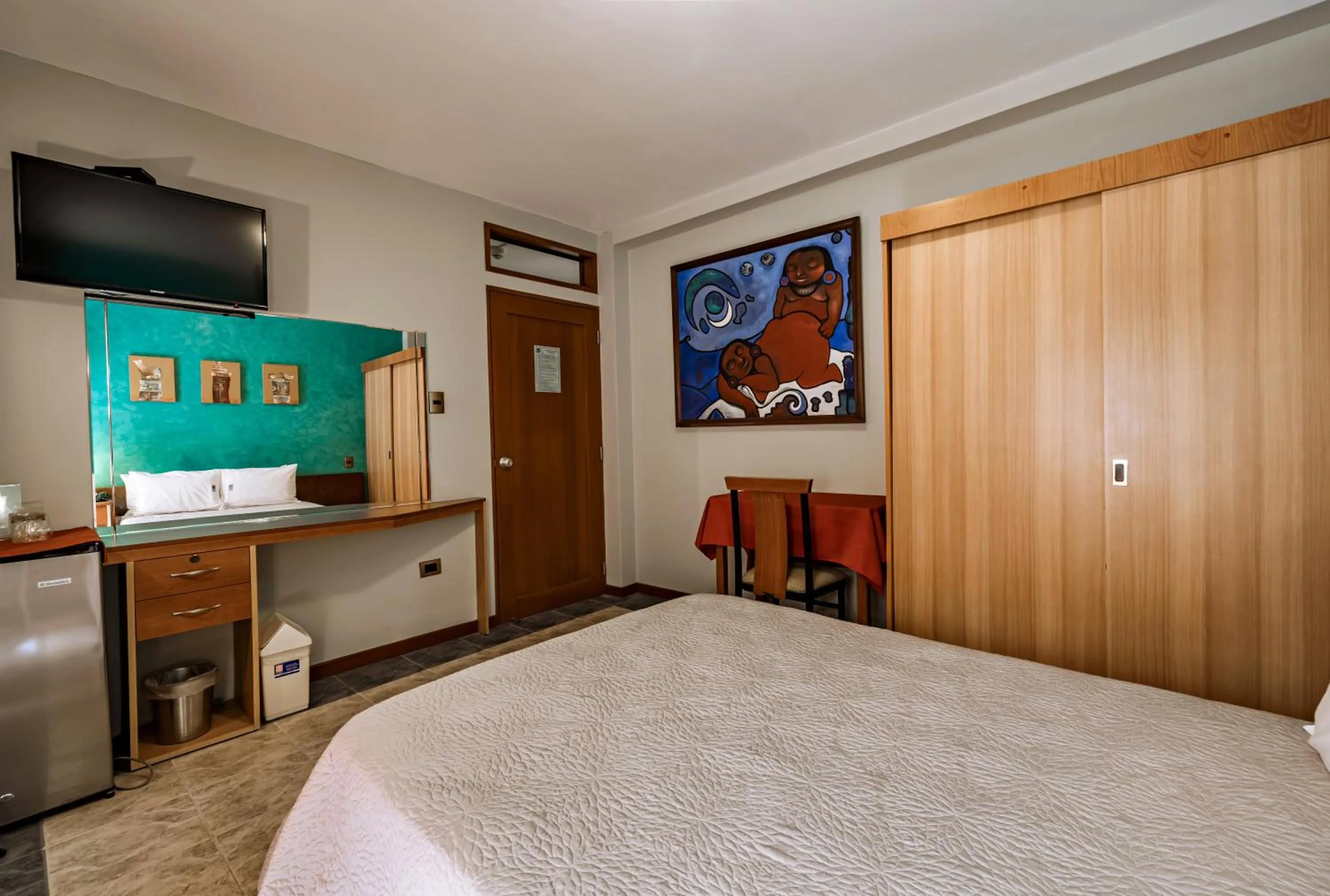 Photo of the whole room, Bed in Hotel Casa de la Luna