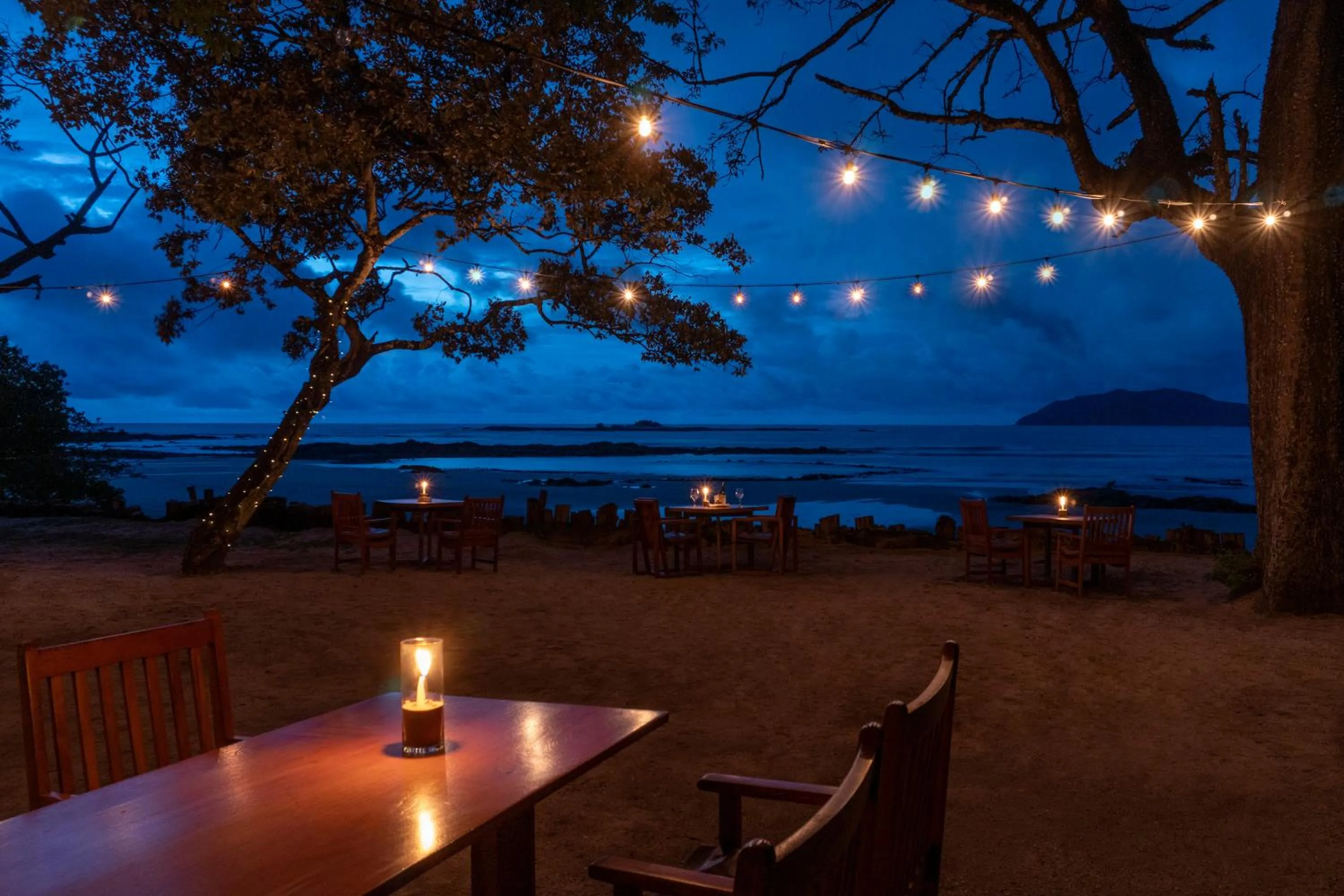 Restaurant/places to eat in Capitán Suizo Beachfront Boutique Hotel