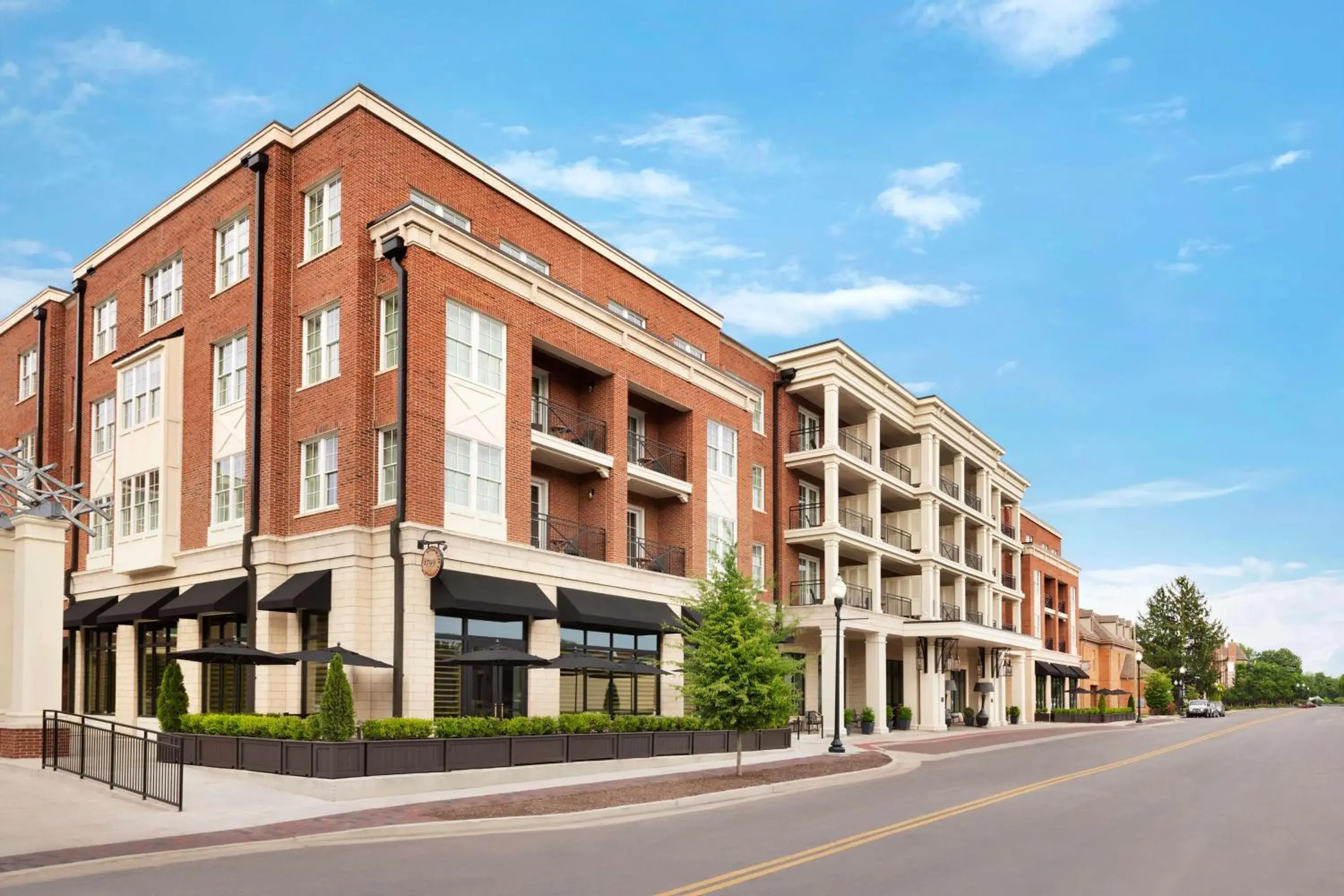 Property building in The Harpeth Franklin Downtown, Curio Collection by Hilton Property building in The Harpeth Franklin Downtown, Curio Collection by Hilton