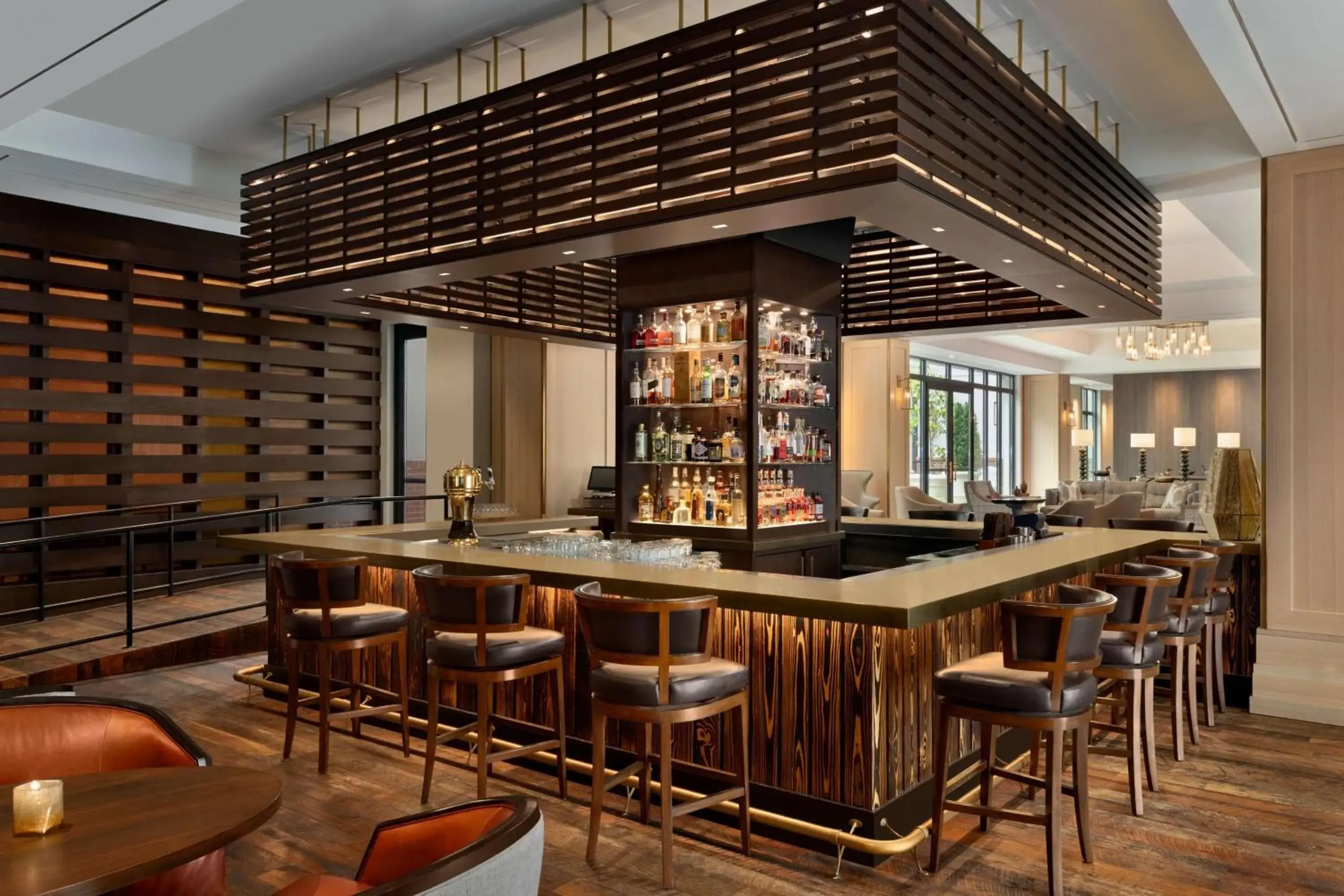 Lounge or bar in The Harpeth Franklin Downtown, Curio Collection by Hilton Lounge or bar in The Harpeth Franklin Downtown, Curio Collection by Hilton