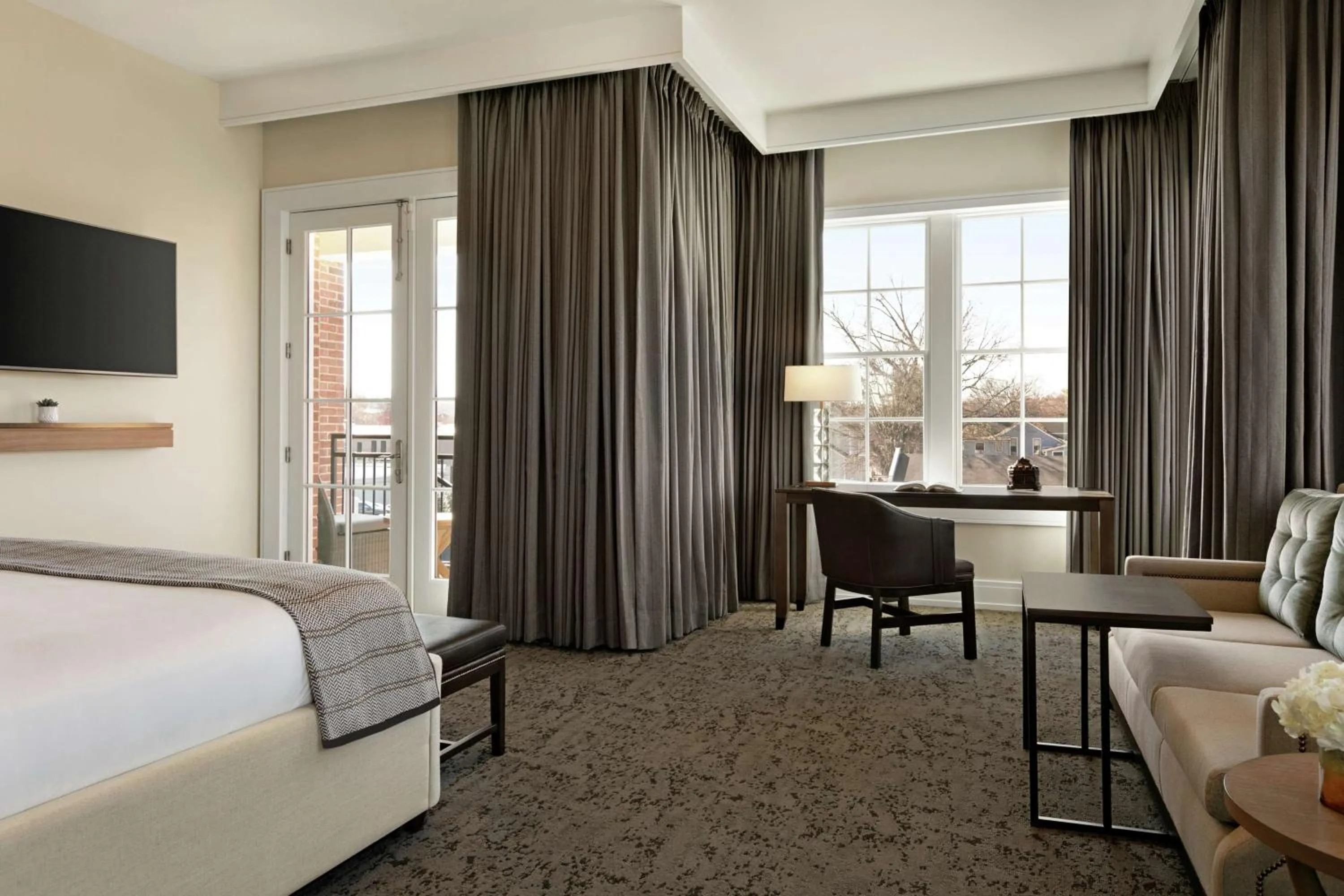 Bed in The Harpeth Franklin Downtown, Curio Collection by Hilton