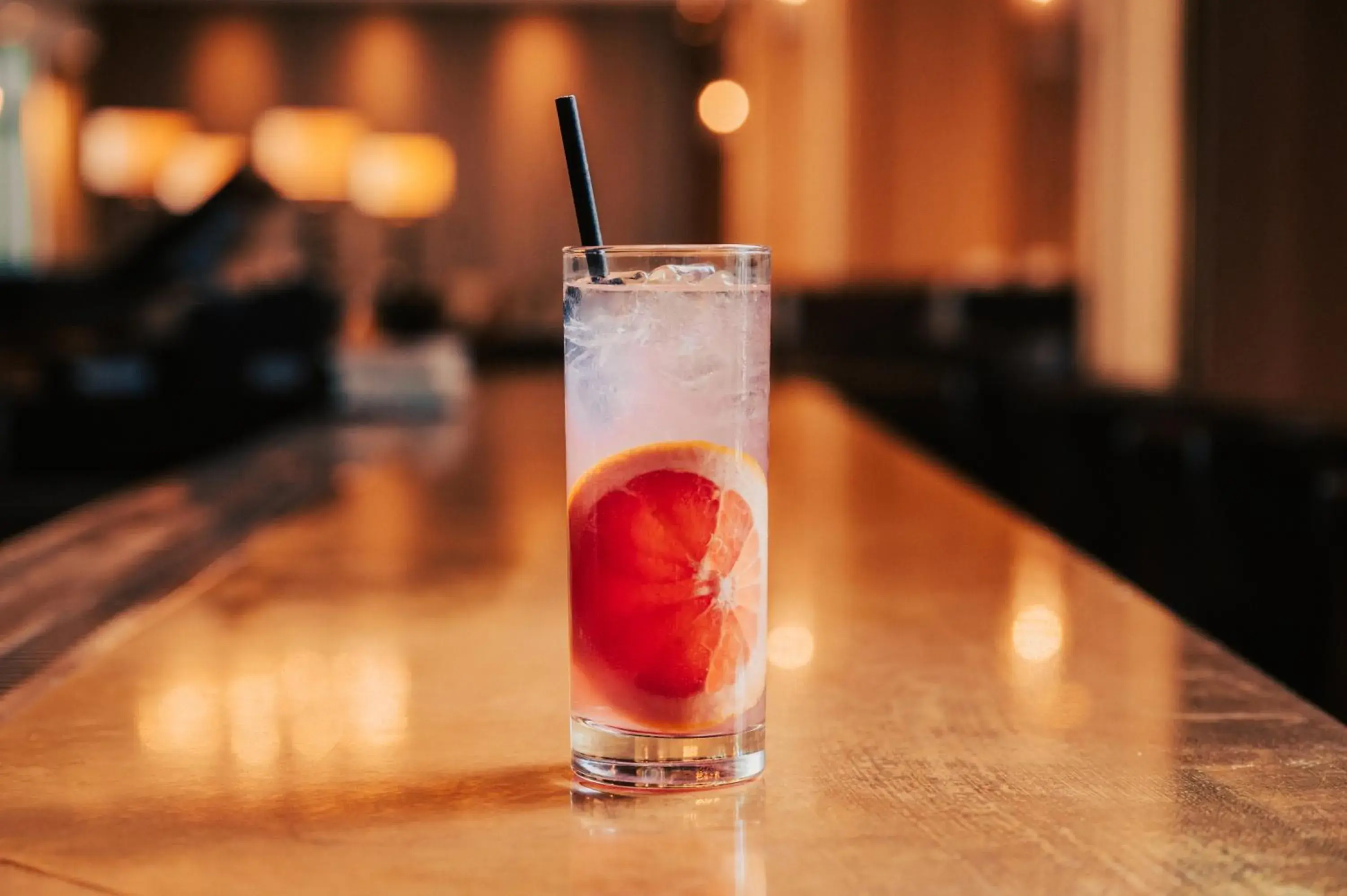 Lounge or bar in The Harpeth Franklin Downtown, Curio Collection by Hilton Lounge or bar in The Harpeth Franklin Downtown, Curio Collection by Hilton