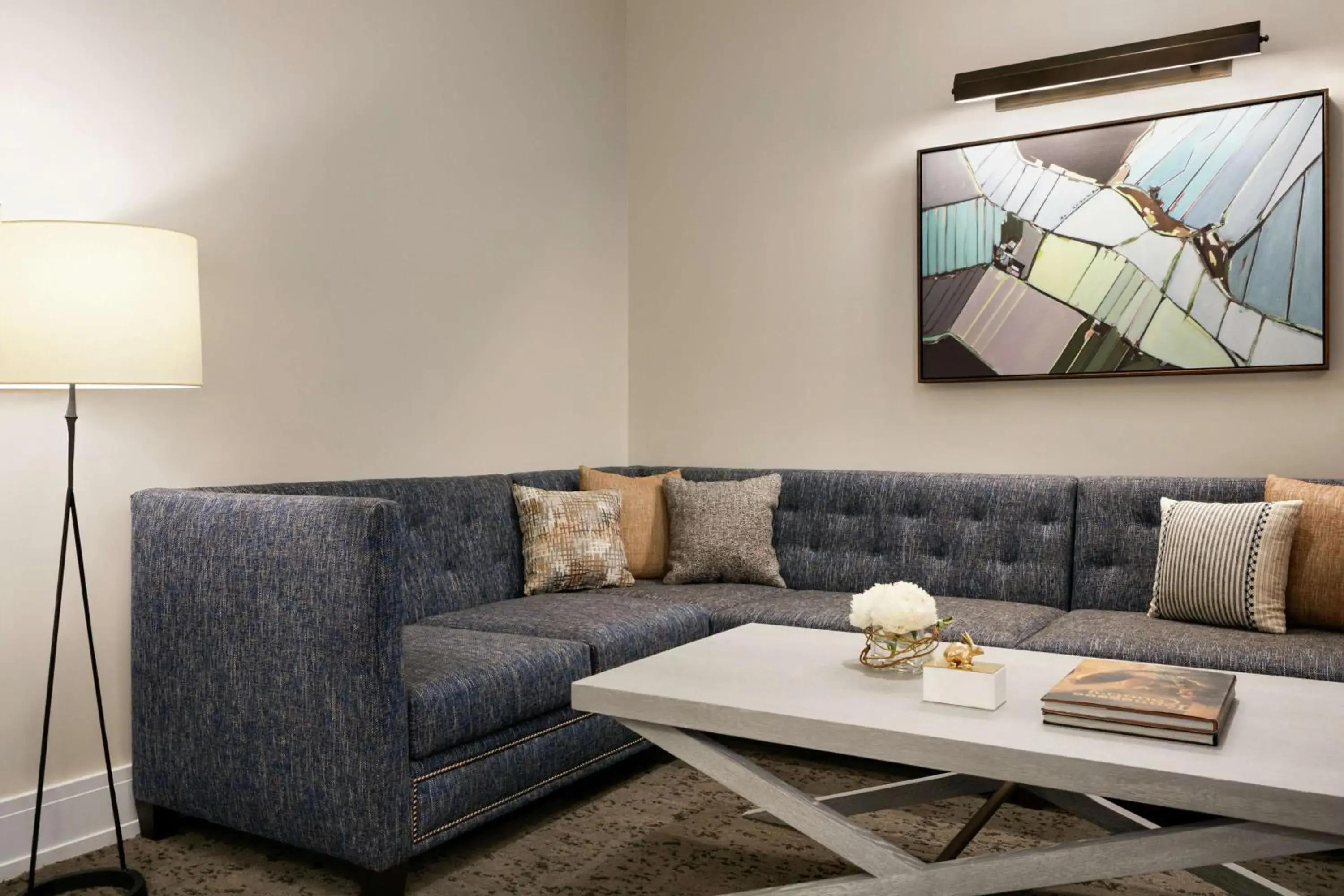 Living room in The Harpeth Franklin Downtown, Curio Collection by Hilton Living room in The Harpeth Franklin Downtown, Curio Collection by Hilton