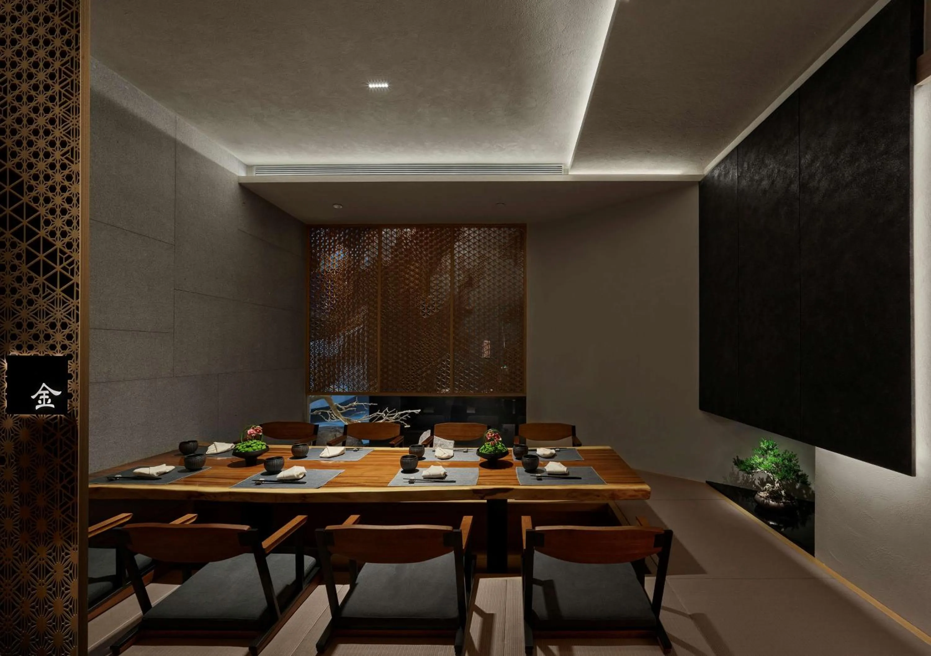 Restaurant/places to eat in Hilton Guiyang