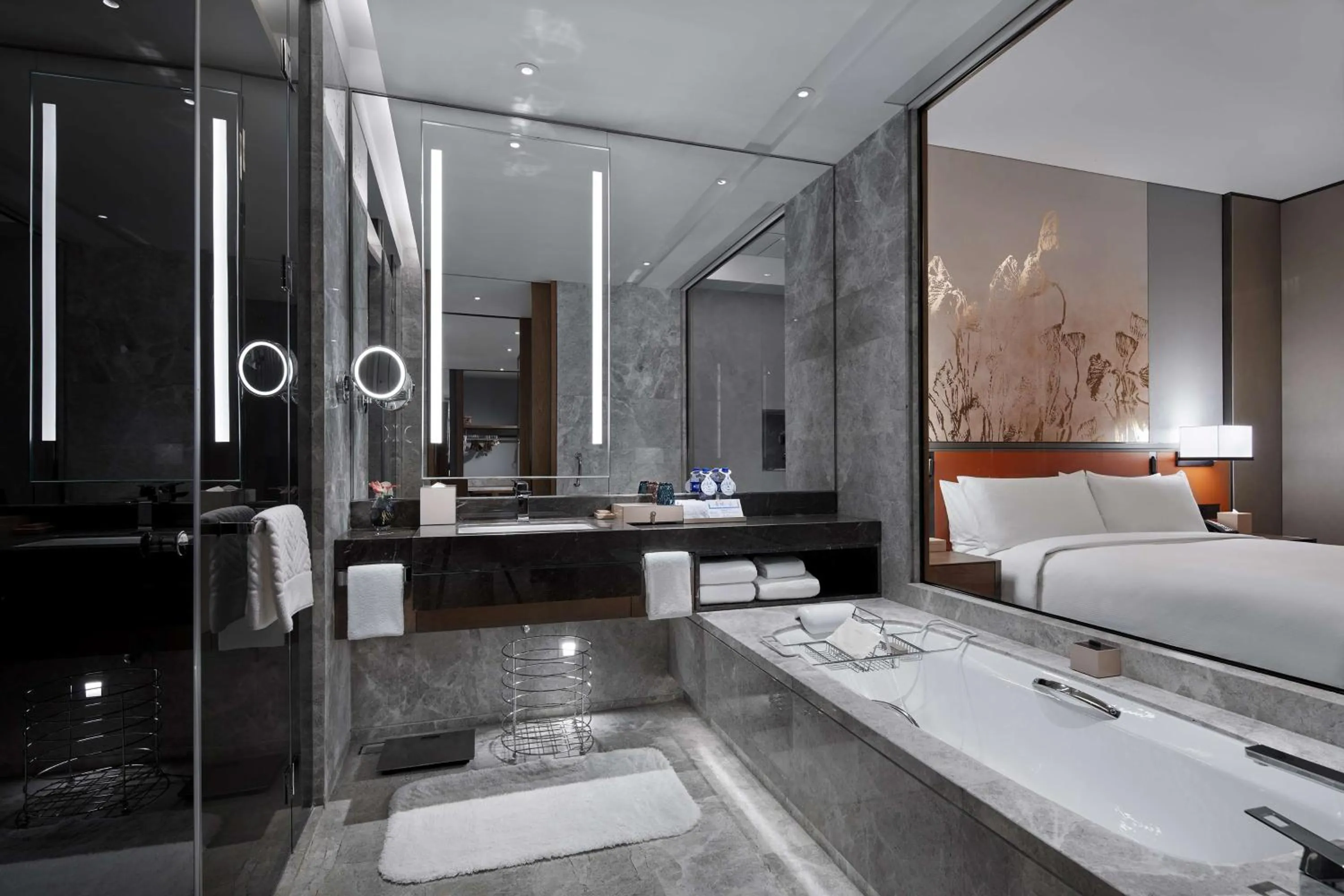 Bathroom, Bed in Hilton Guiyang