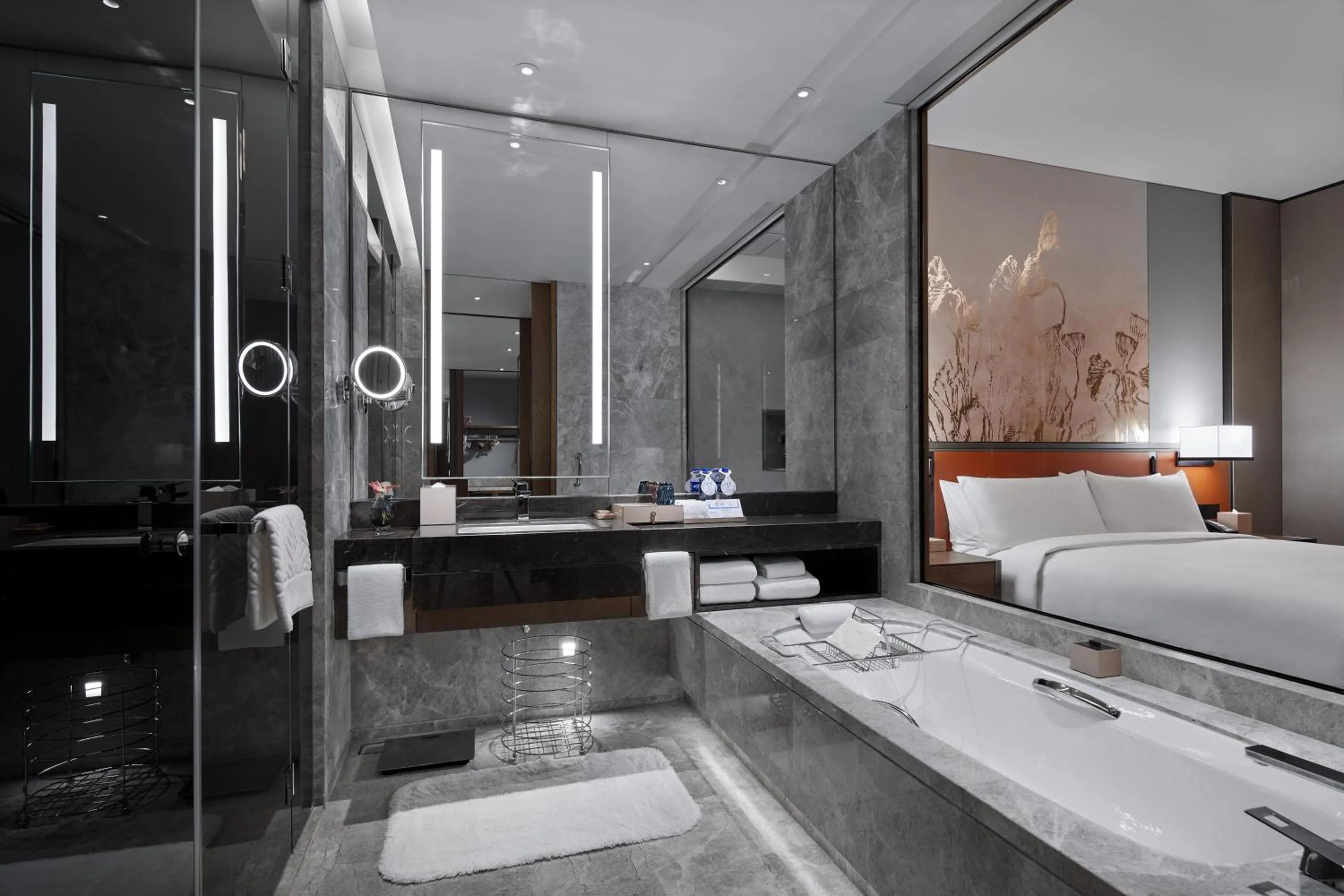 Bathroom, Bed in Hilton Guiyang