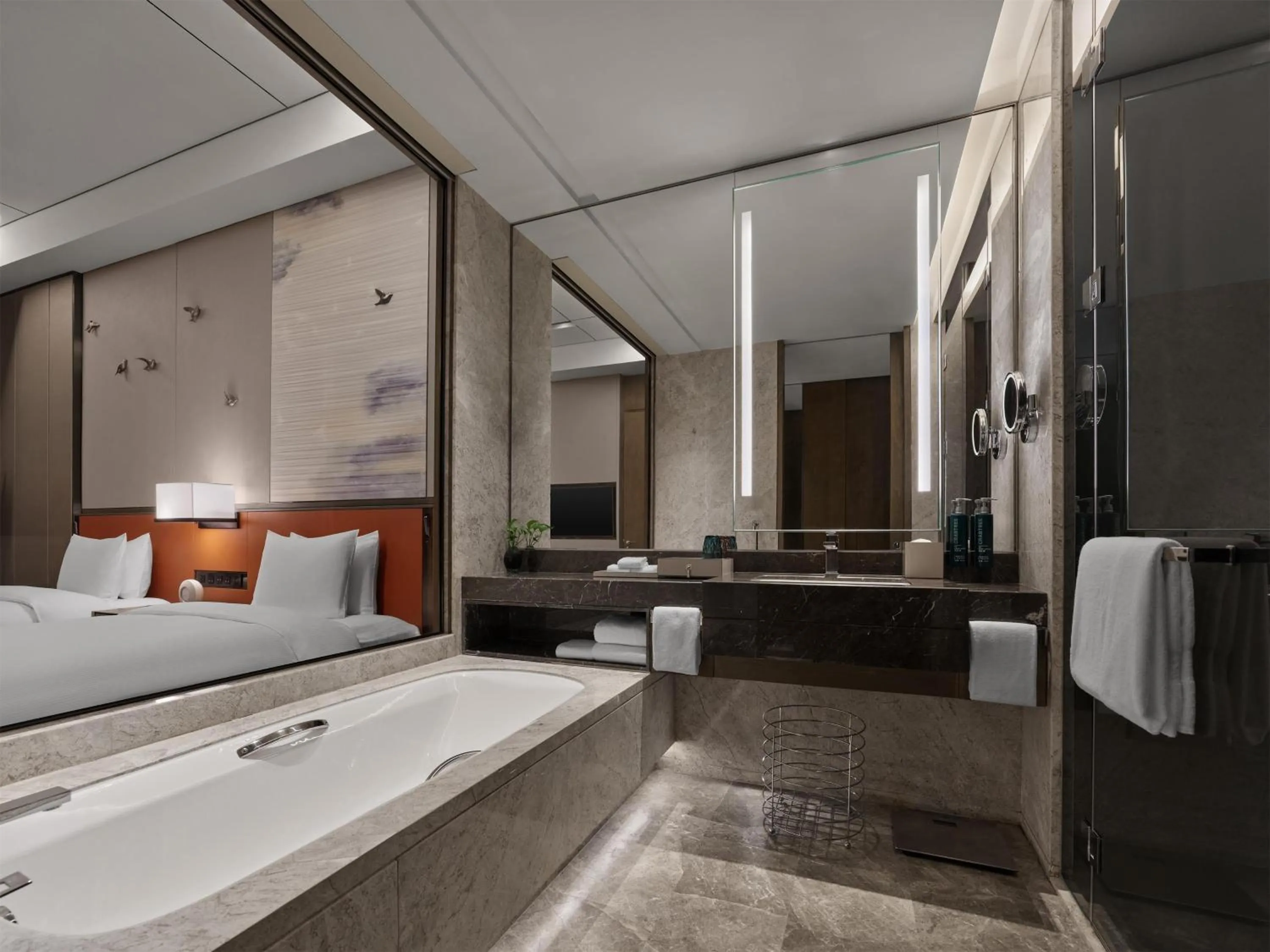 Bathroom, Bed in Hilton Guiyang
