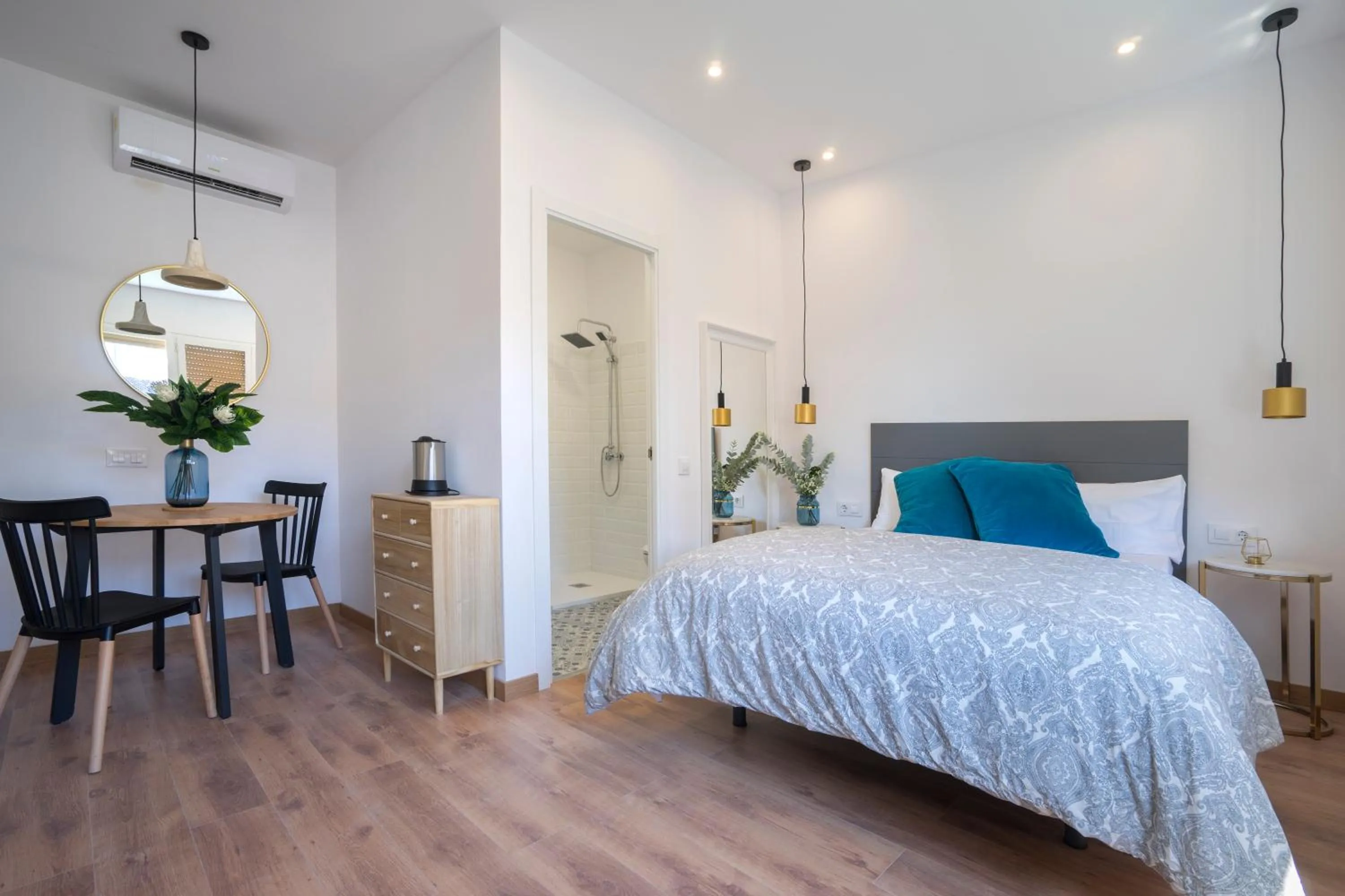 Photo of the whole room, Bed in Hotelito Boutique Badalona Mar