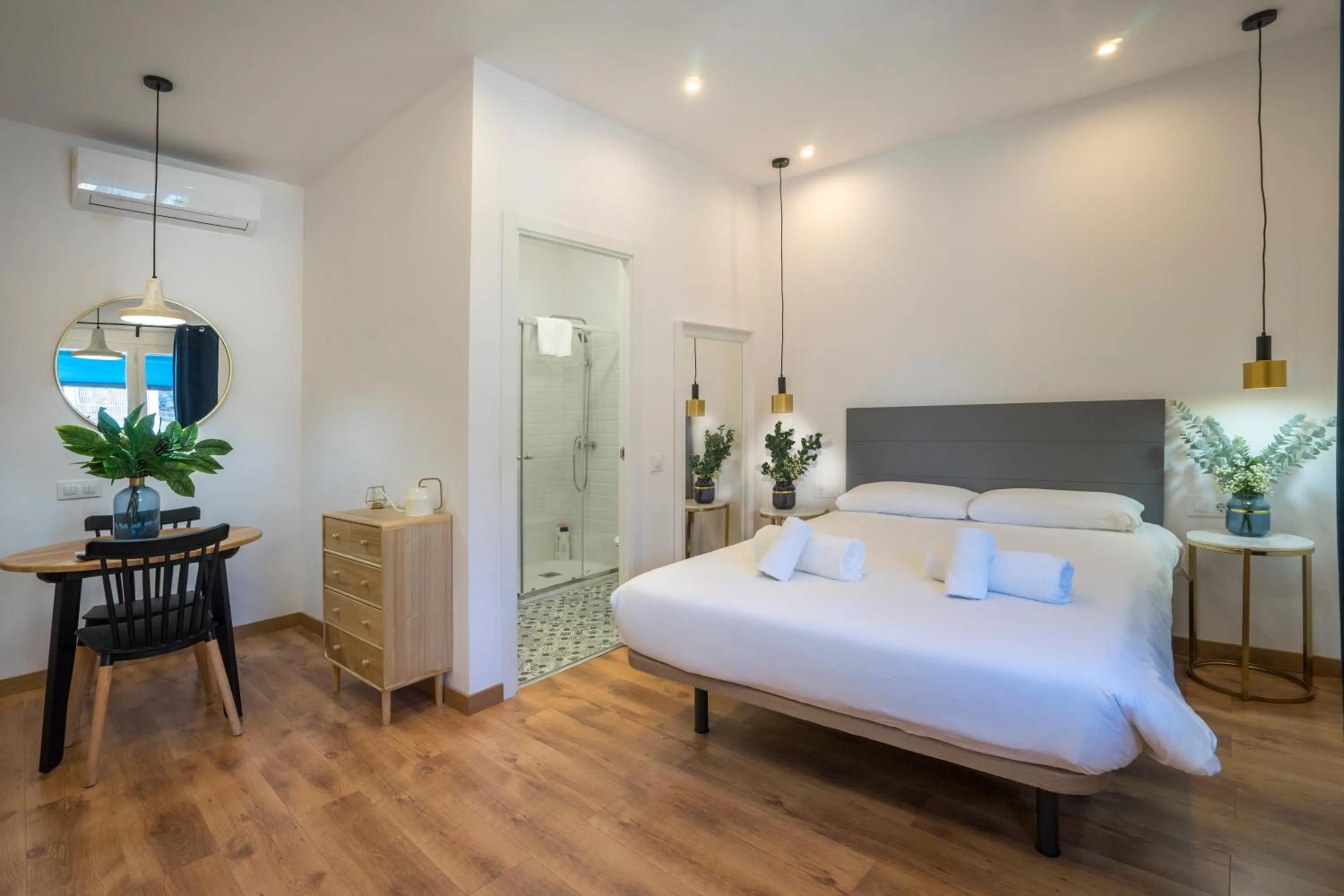 Photo of the whole room, Bed in Hotelito Boutique Badalona Mar