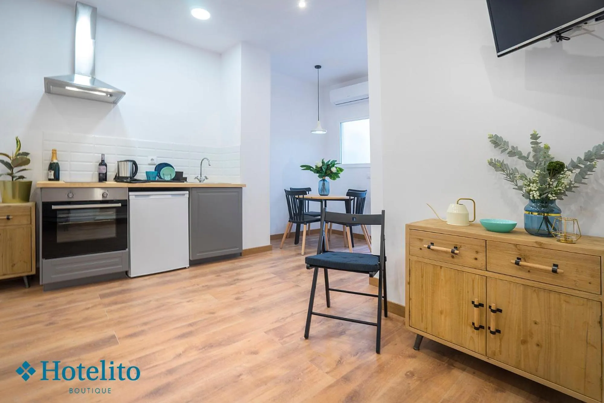 Kitchen or kitchenette in Hotelito Boutique Badalona Mar