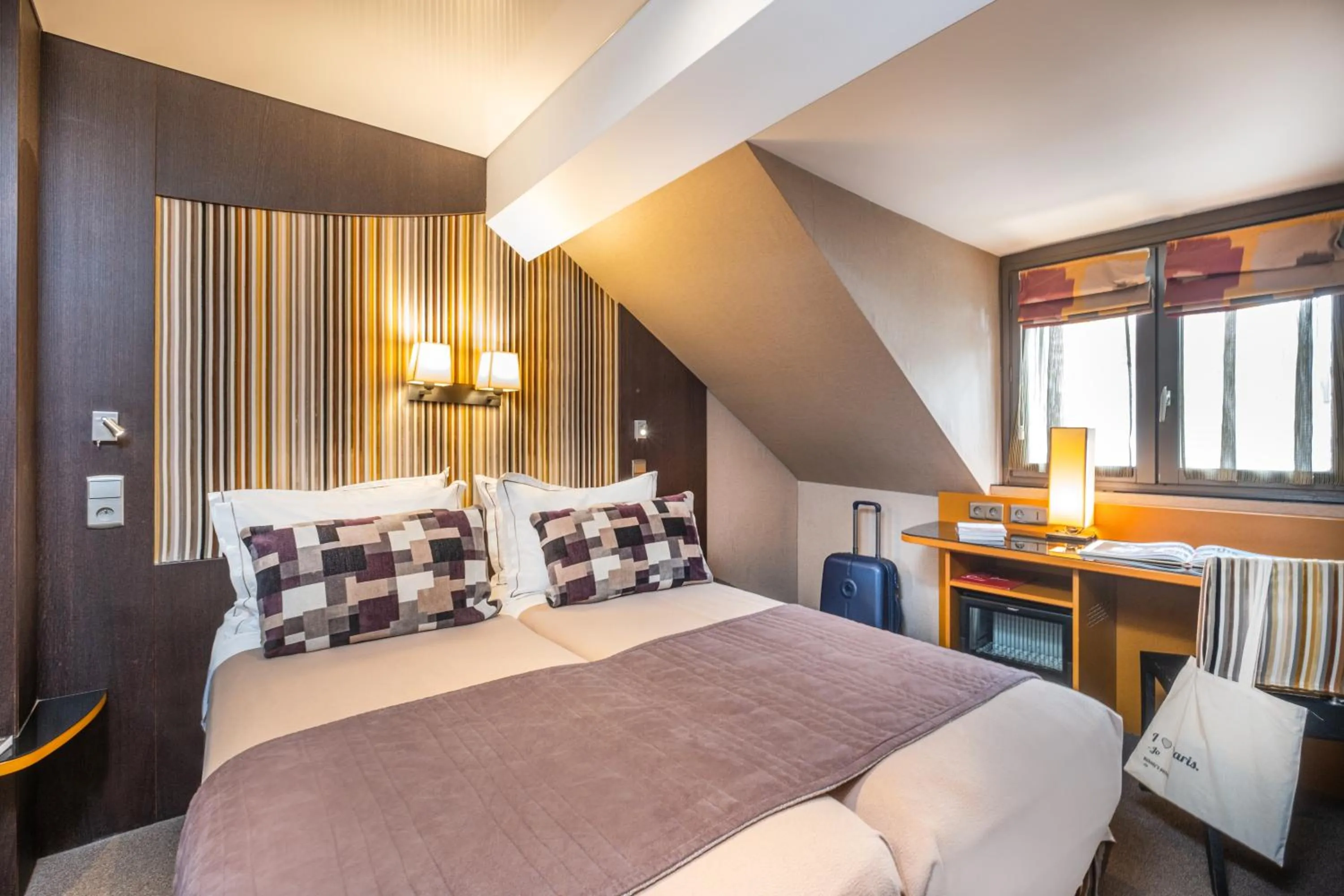 Bedroom, Bed in Hôtel Du Vieux Saule